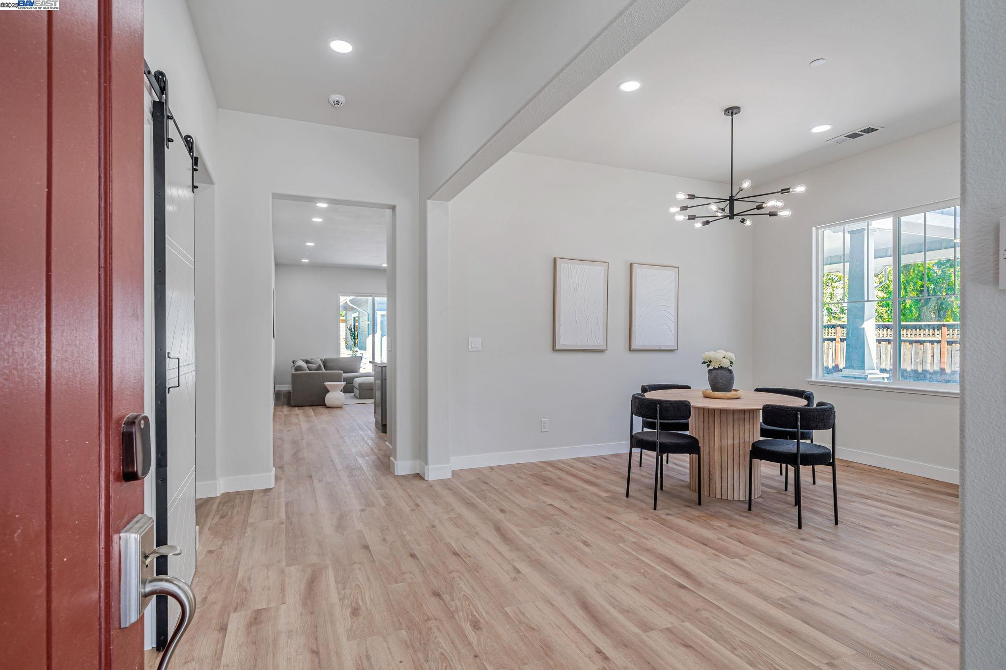 Detail Gallery Image 6 of 59 For 202 Sonia Way, Livermore,  CA 94550 - 4 Beds | 2 Baths