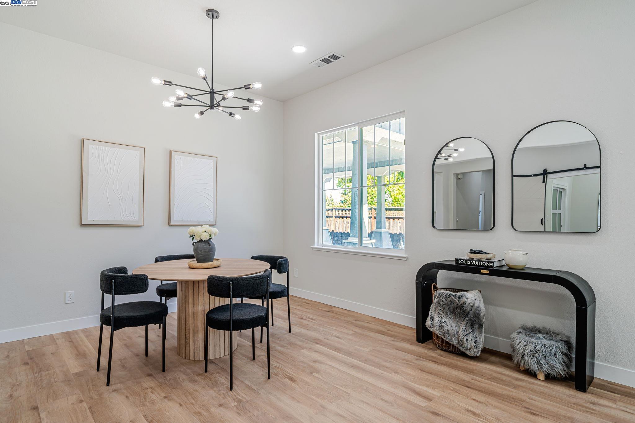 Detail Gallery Image 9 of 59 For 202 Sonia Way, Livermore,  CA 94550 - 4 Beds | 2 Baths