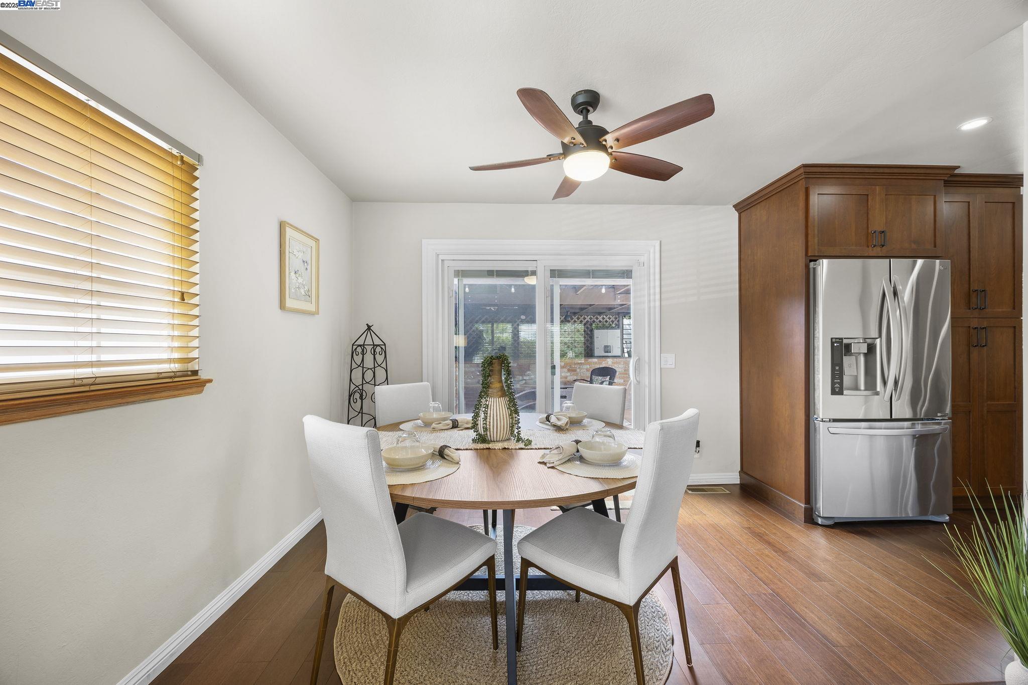 Detail Gallery Image 14 of 55 For 3304 Brookdale Blvd, Castro Valley,  CA 94546 - 3 Beds | 2 Baths