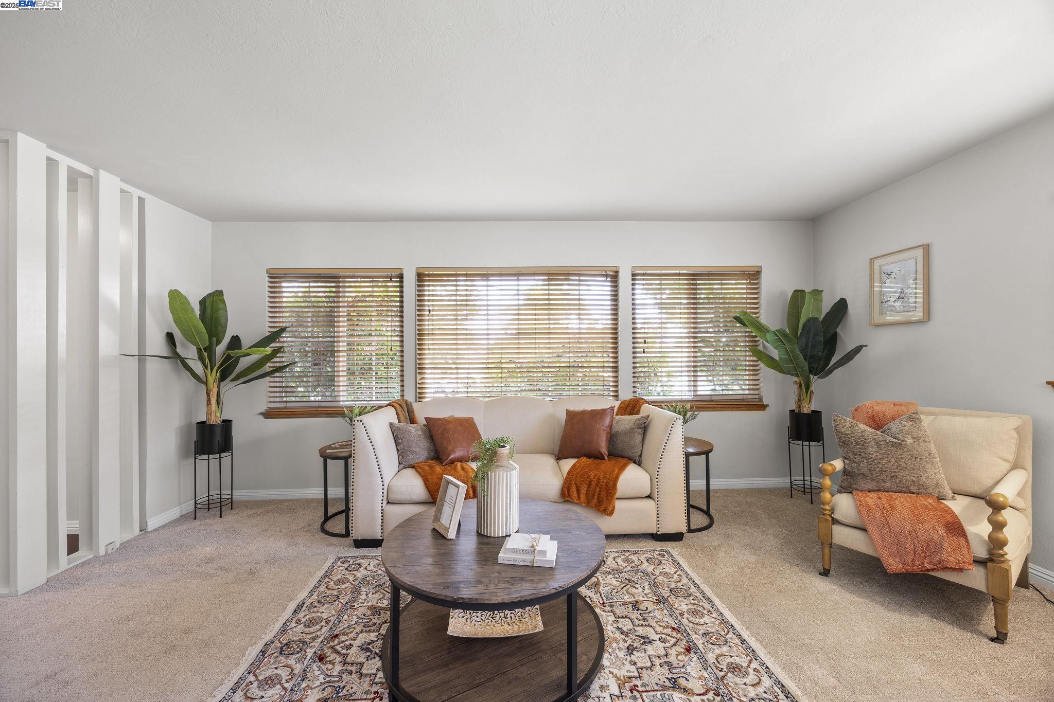 Detail Gallery Image 4 of 55 For 3304 Brookdale Blvd, Castro Valley,  CA 94546 - 3 Beds | 2 Baths