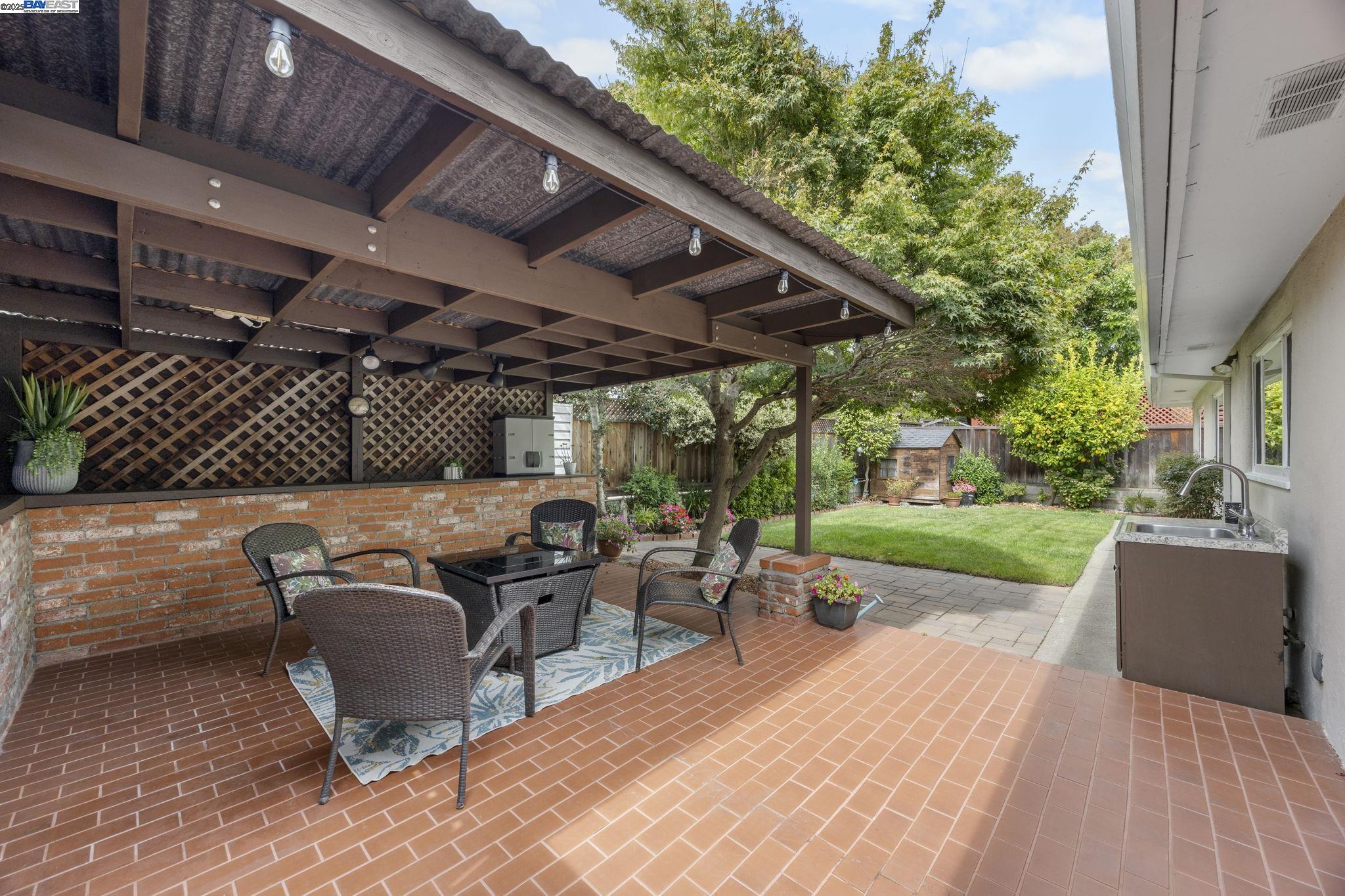Detail Gallery Image 39 of 55 For 3304 Brookdale Blvd, Castro Valley,  CA 94546 - 3 Beds | 2 Baths