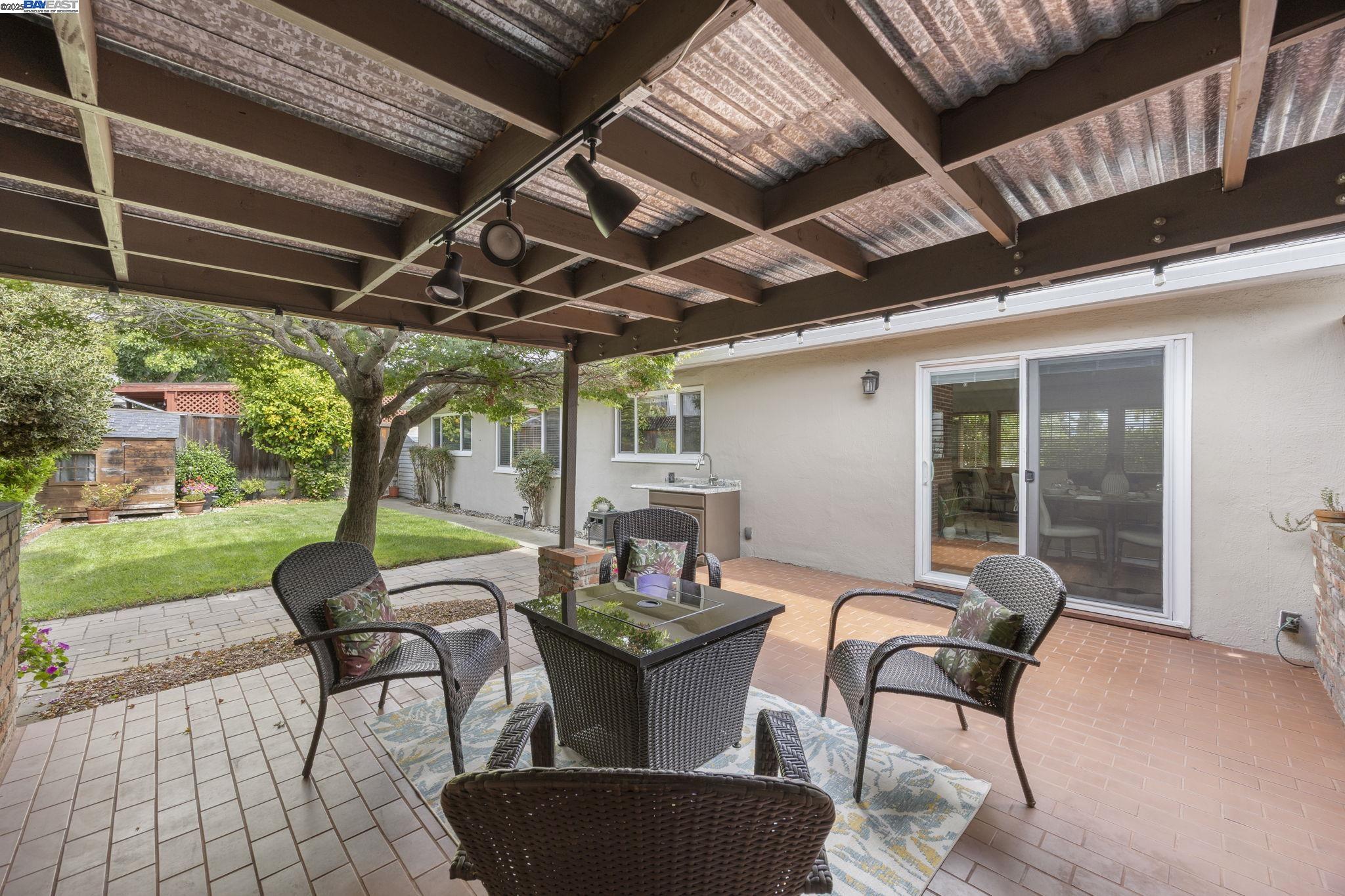 Detail Gallery Image 40 of 55 For 3304 Brookdale Blvd, Castro Valley,  CA 94546 - 3 Beds | 2 Baths
