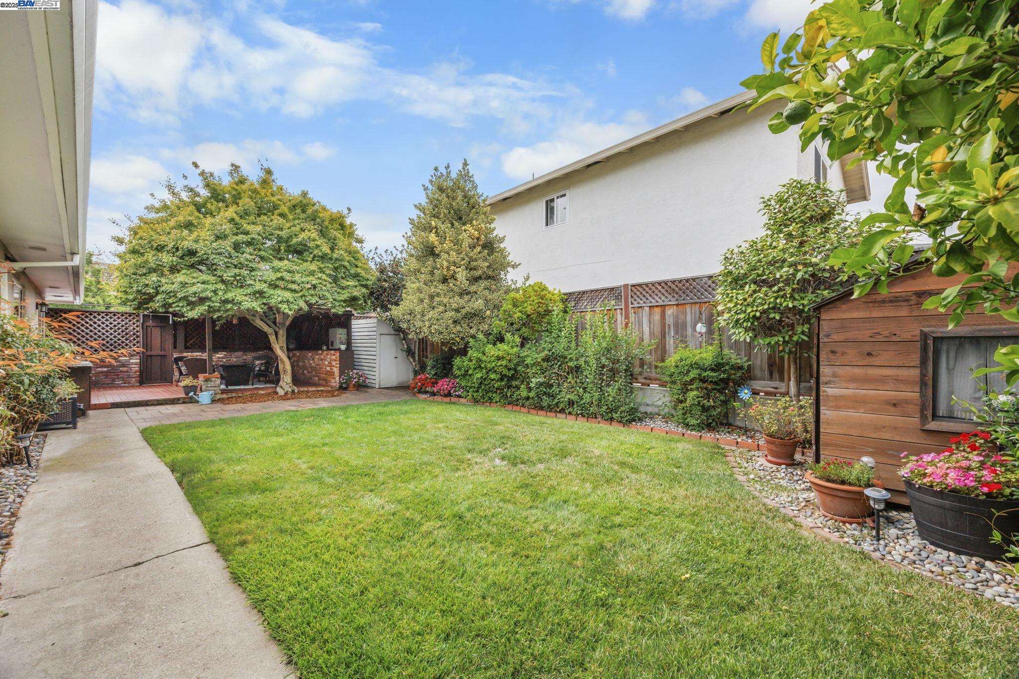 Detail Gallery Image 42 of 55 For 3304 Brookdale Blvd, Castro Valley,  CA 94546 - 3 Beds | 2 Baths