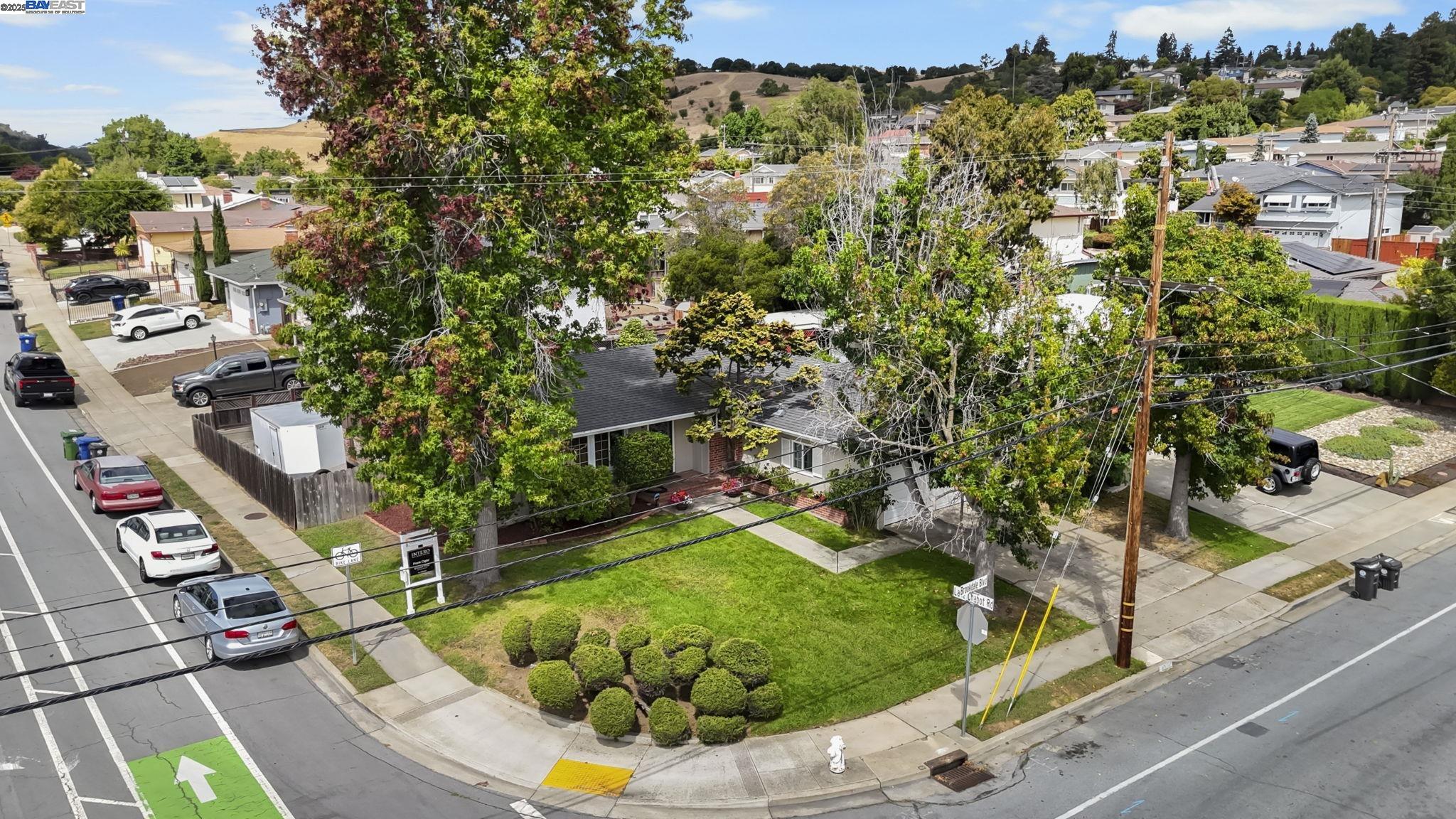 Detail Gallery Image 47 of 55 For 3304 Brookdale Blvd, Castro Valley,  CA 94546 - 3 Beds | 2 Baths