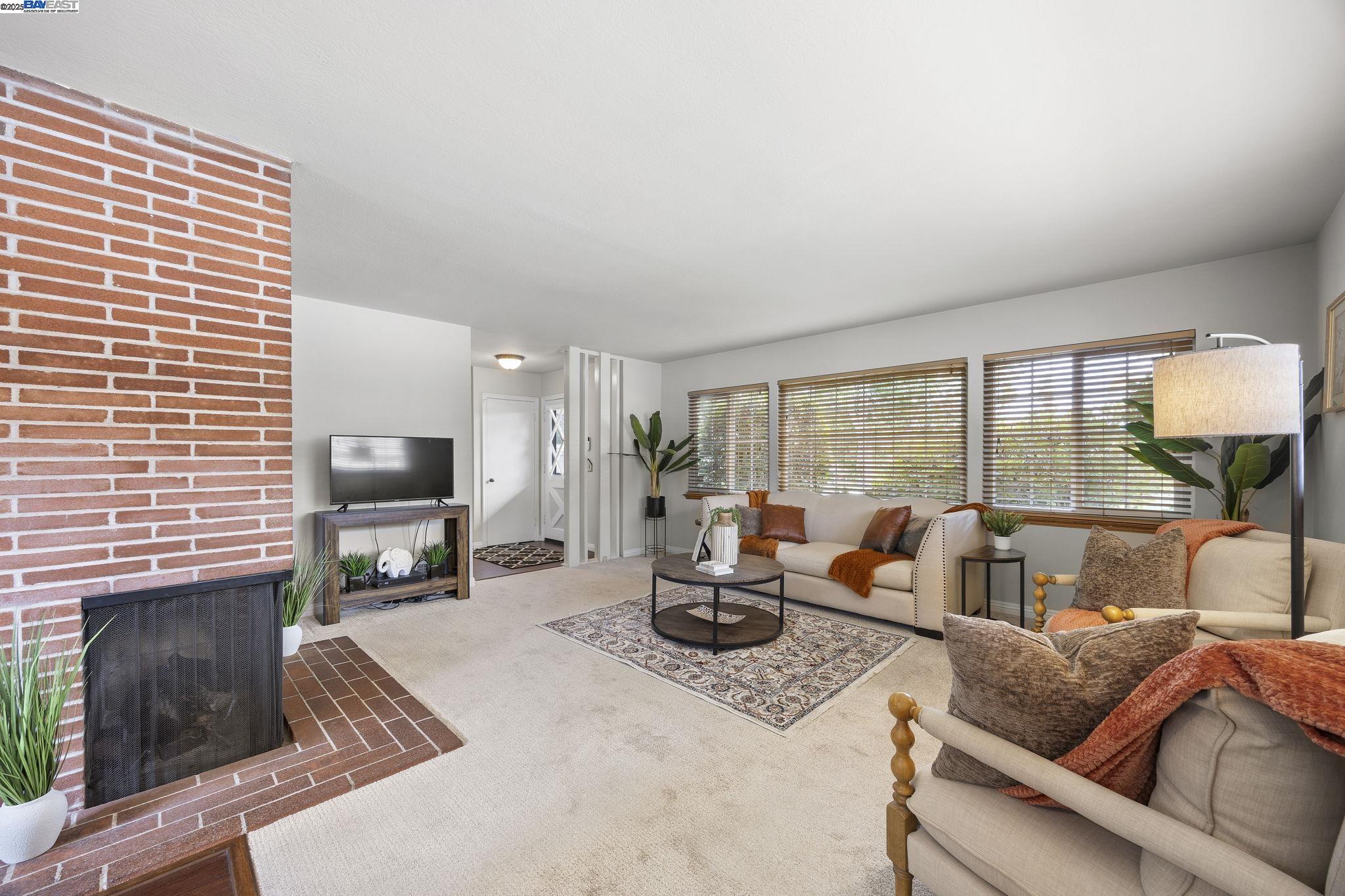 Detail Gallery Image 6 of 55 For 3304 Brookdale Blvd, Castro Valley,  CA 94546 - 3 Beds | 2 Baths