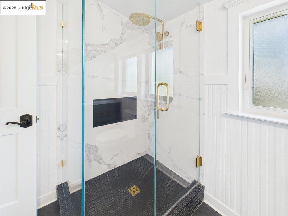 Detail Gallery Image 28 of 60 For 2602 Adeline St, Oakland,  CA 94607 - 4 Beds | 2/3 Baths