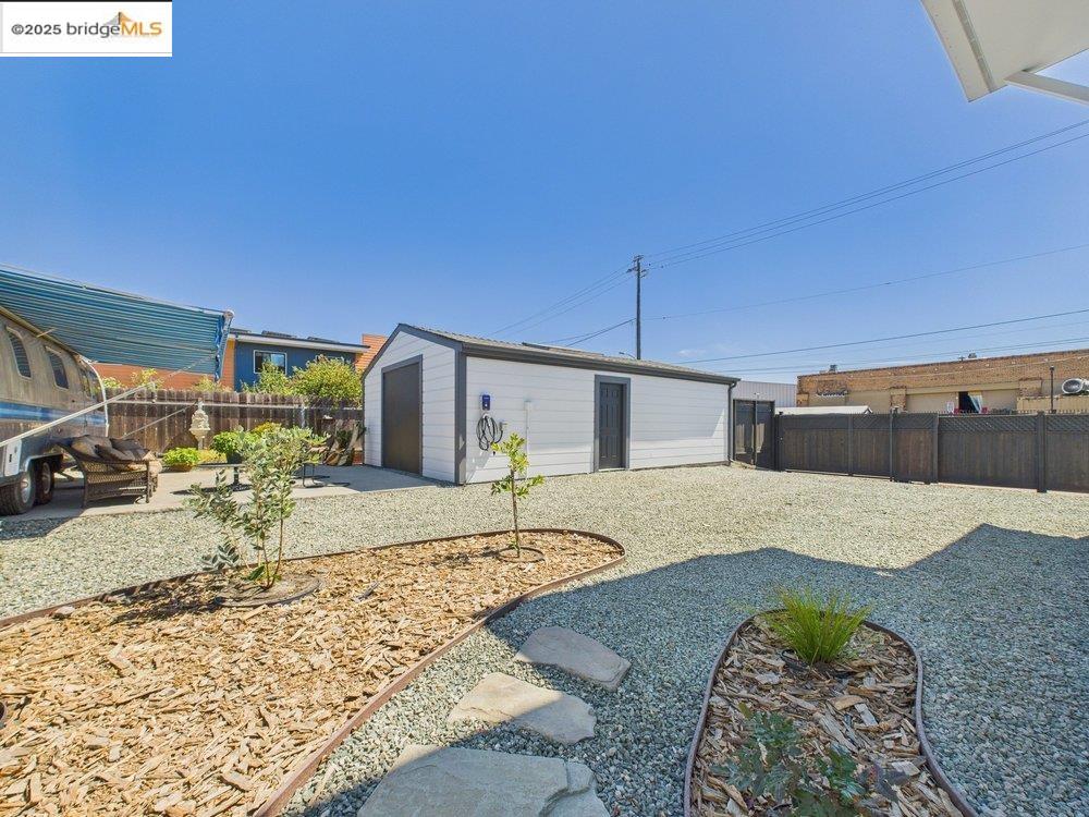 Detail Gallery Image 49 of 60 For 2602 Adeline St, Oakland,  CA 94607 - 4 Beds | 2/3 Baths