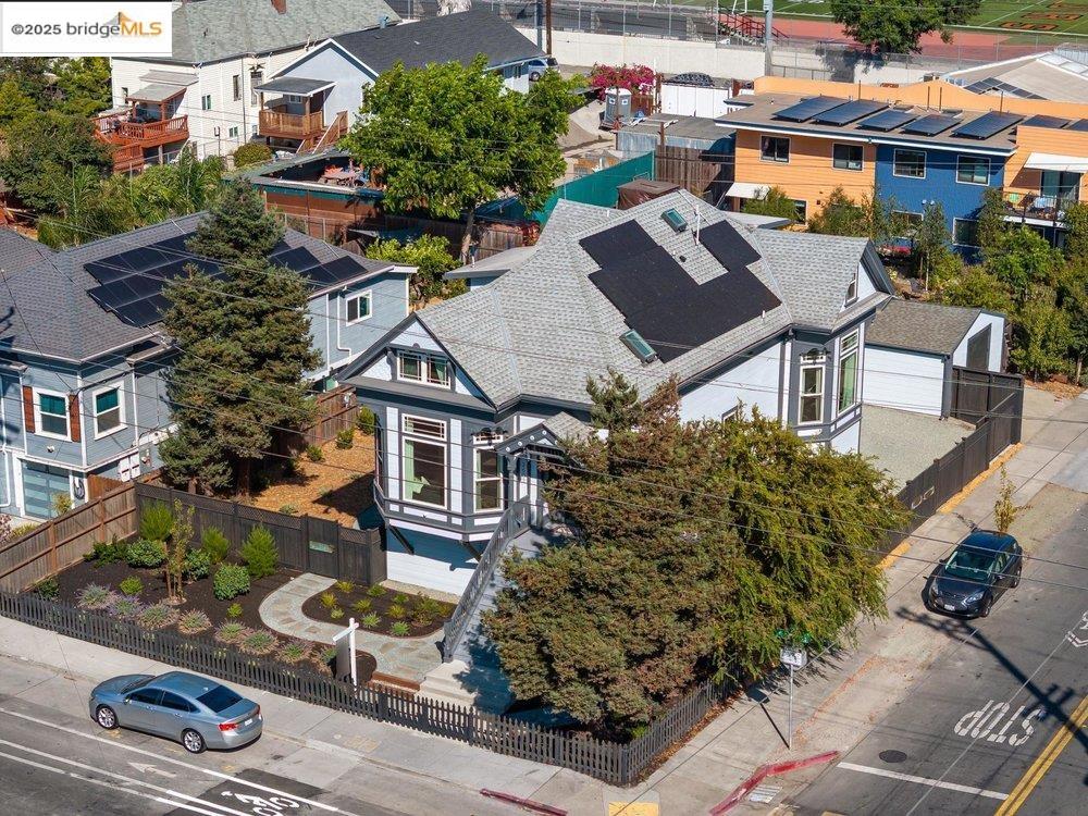Detail Gallery Image 58 of 60 For 2602 Adeline St, Oakland,  CA 94607 - 4 Beds | 2/3 Baths