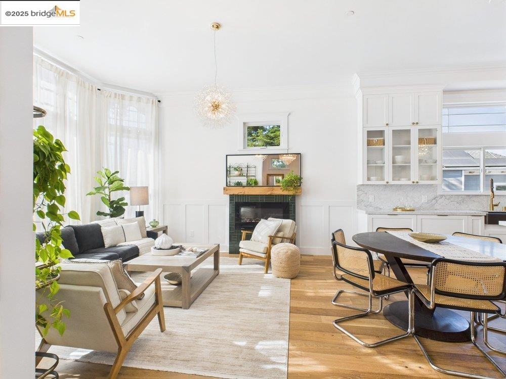 Detail Gallery Image 9 of 60 For 2602 Adeline St, Oakland,  CA 94607 - 4 Beds | 2/3 Baths