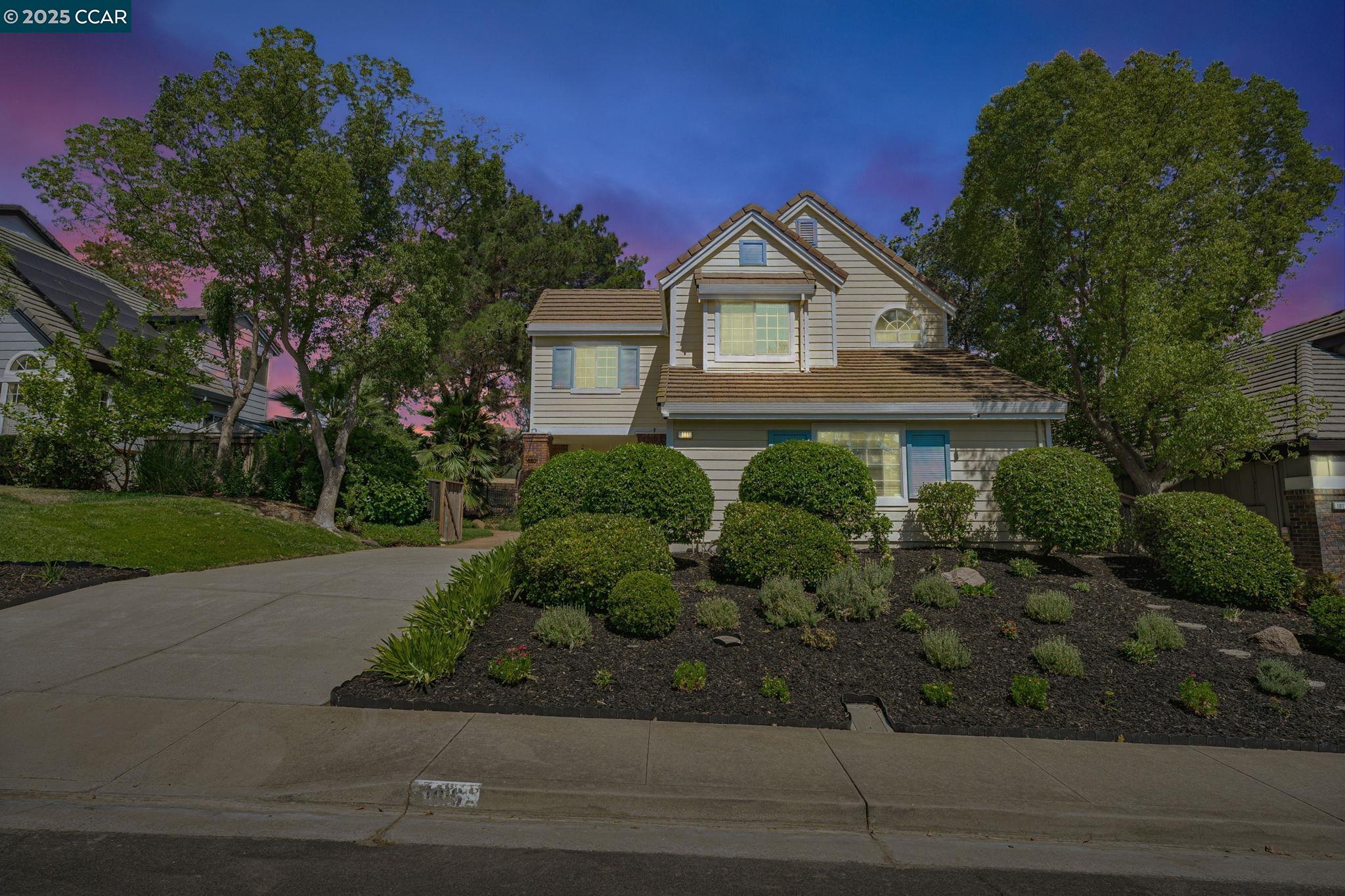 Detail Gallery Image 2 of 50 For 1816 Eagle Peak Ave, Clayton,  CA 94517 - 3 Beds | 2/1 Baths