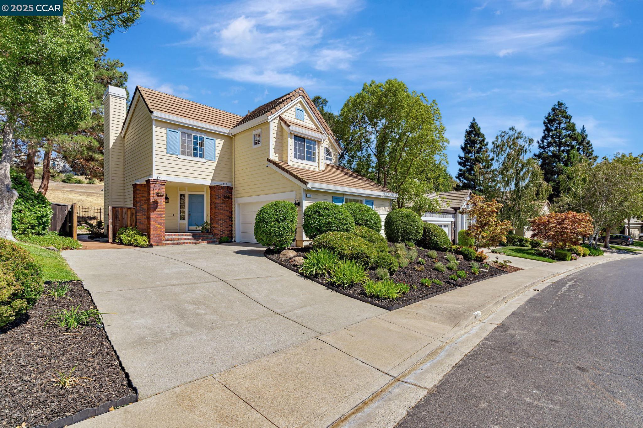 Detail Gallery Image 3 of 50 For 1816 Eagle Peak Ave, Clayton,  CA 94517 - 3 Beds | 2/1 Baths