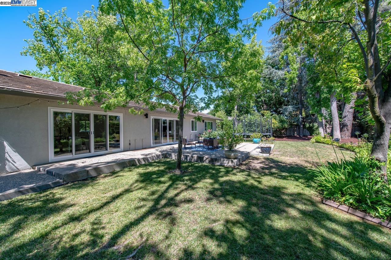 Detail Gallery Image 34 of 37 For 578 Escondido Cir, Livermore,  CA 94550 - 3 Beds | 2/1 Baths