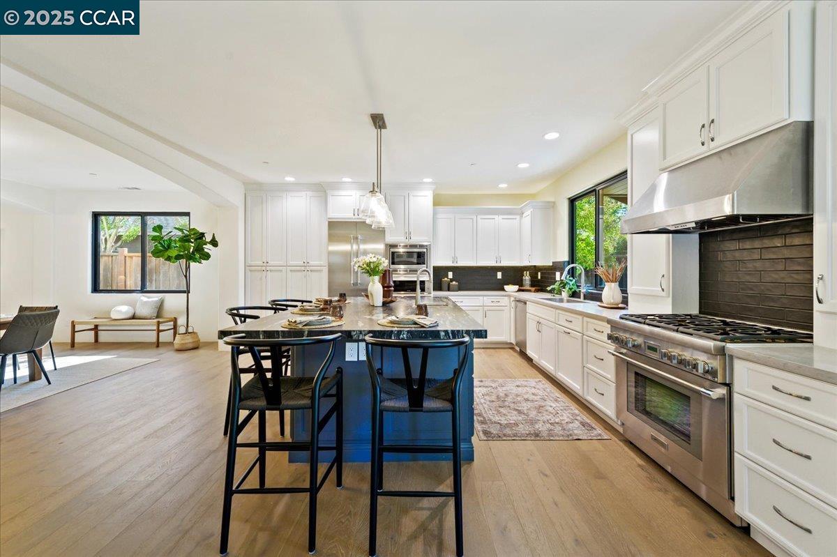 Detail Gallery Image 11 of 27 For 132 Quinterra Ln, Danville,  CA 94526 - 5 Beds | 3/1 Baths