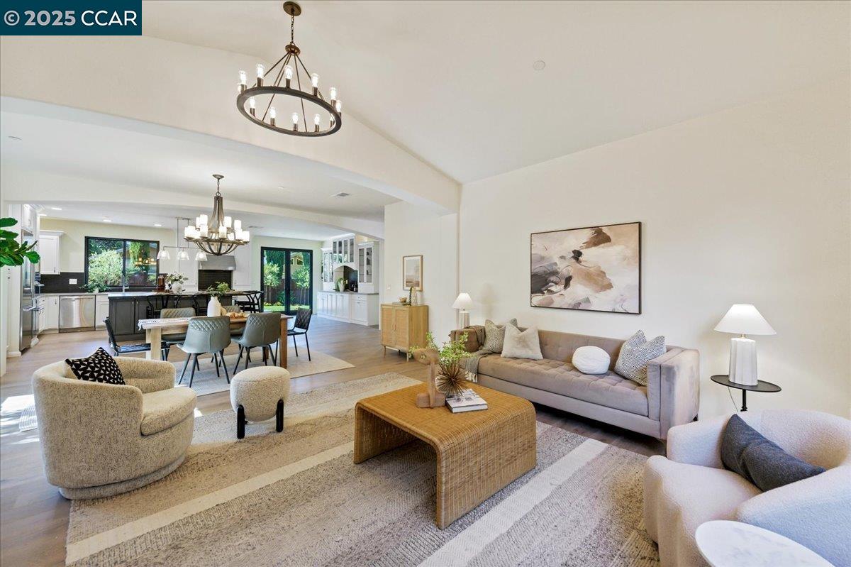 Detail Gallery Image 6 of 27 For 132 Quinterra Ln, Danville,  CA 94526 - 5 Beds | 3/1 Baths