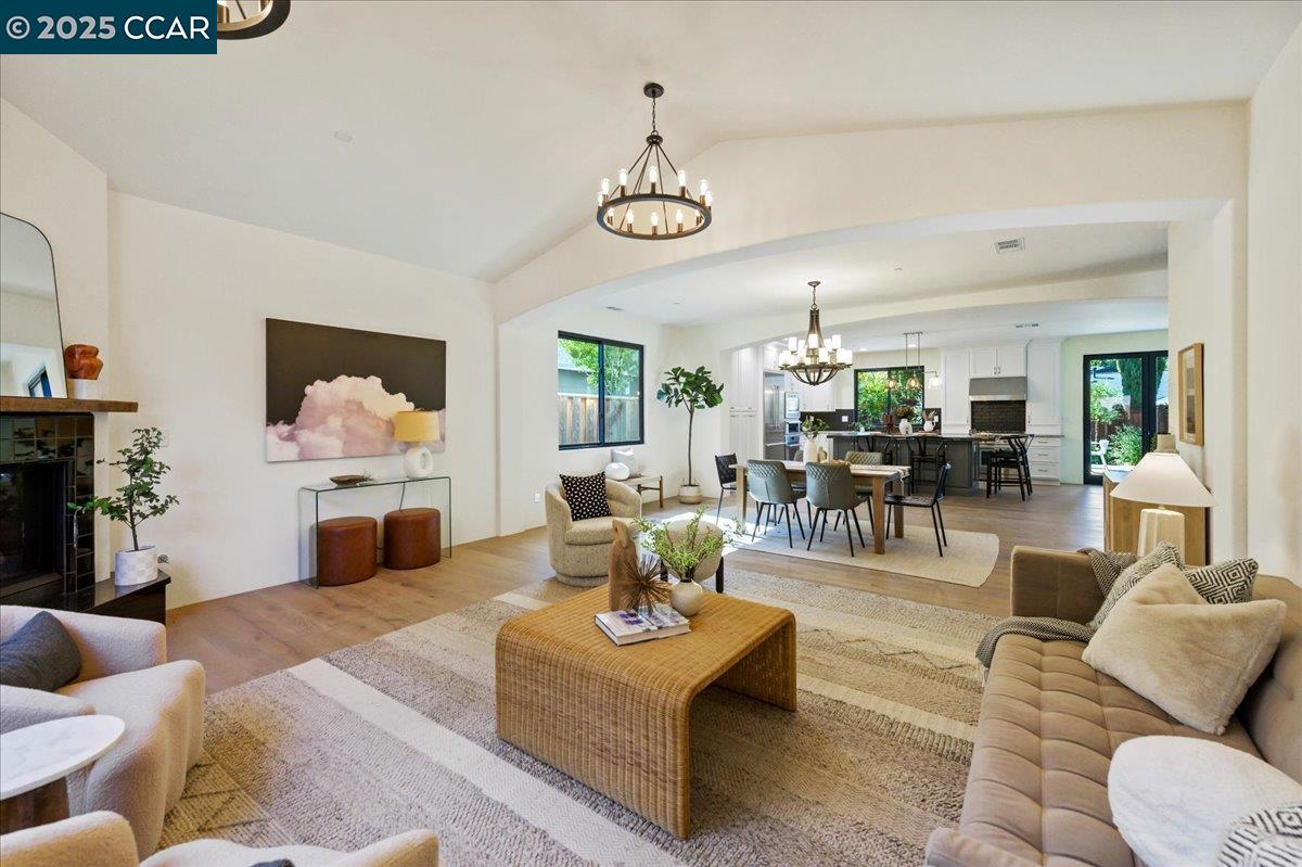 Detail Gallery Image 7 of 27 For 132 Quinterra Ln, Danville,  CA 94526 - 5 Beds | 3/1 Baths