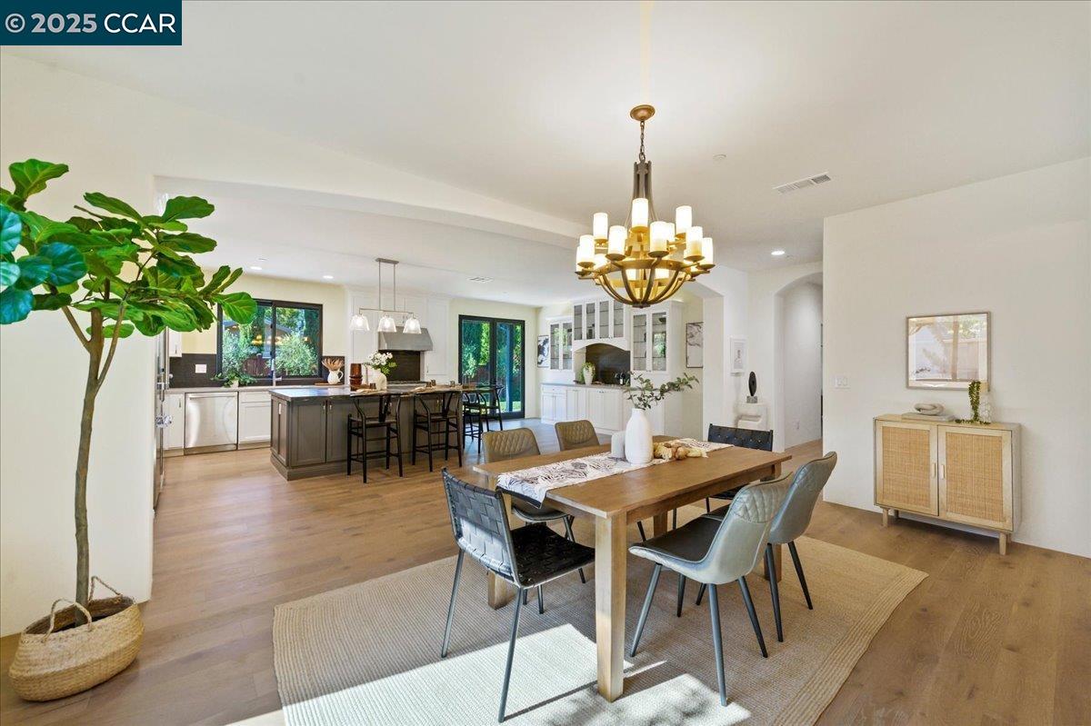 Detail Gallery Image 10 of 27 For 132 Quinterra Ln, Danville,  CA 94526 - 5 Beds | 3/1 Baths