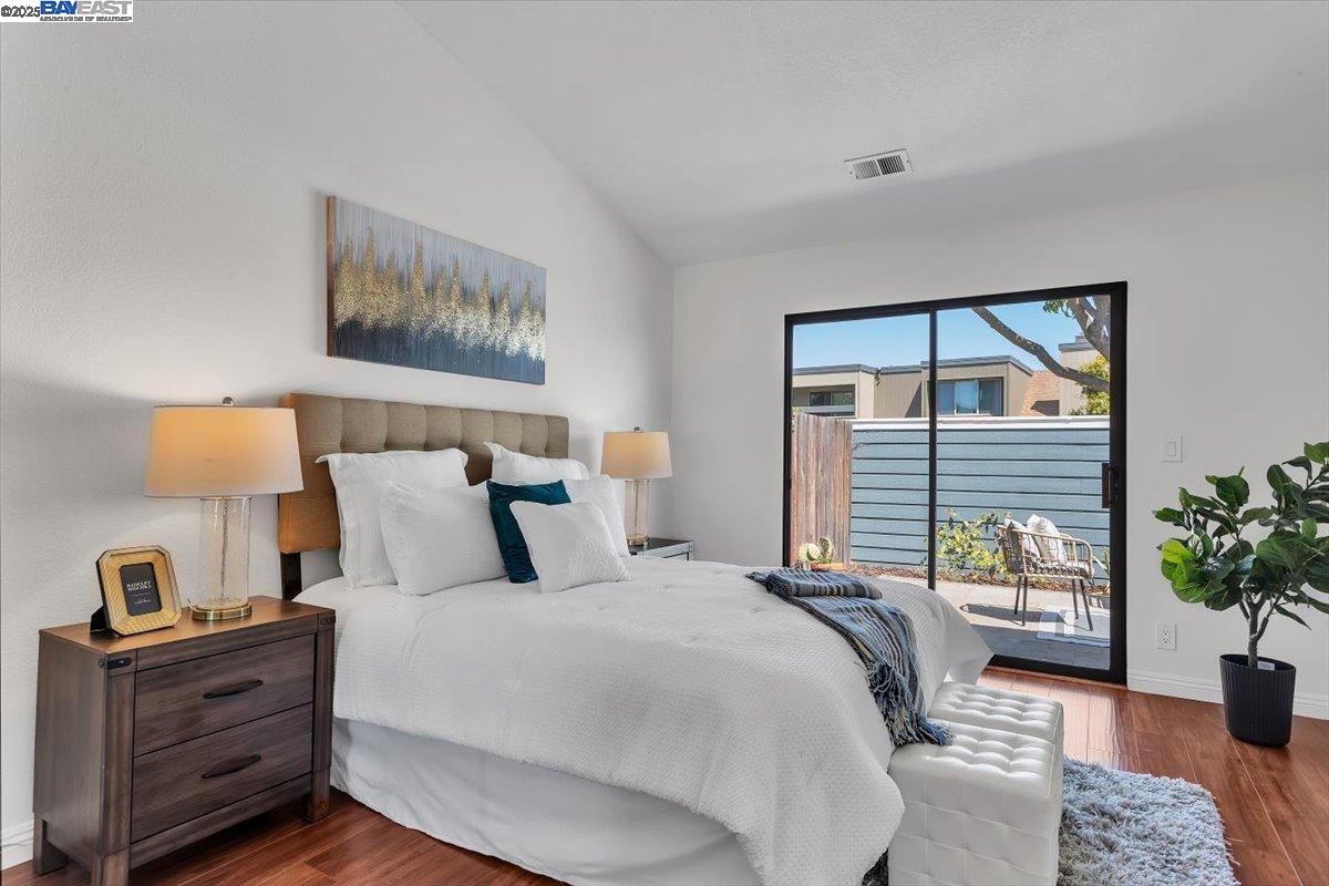 Detail Gallery Image 17 of 38 For 3525 Mcsherry Way, Alameda,  CA 94502 - 2 Beds | 2 Baths