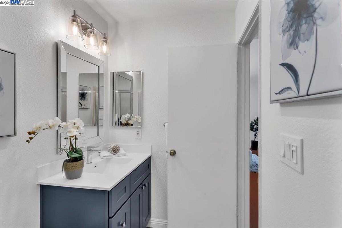 Detail Gallery Image 20 of 38 For 3525 Mcsherry Way, Alameda,  CA 94502 - 2 Beds | 2 Baths
