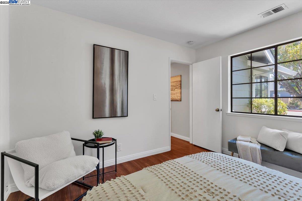 Detail Gallery Image 22 of 38 For 3525 Mcsherry Way, Alameda,  CA 94502 - 2 Beds | 2 Baths