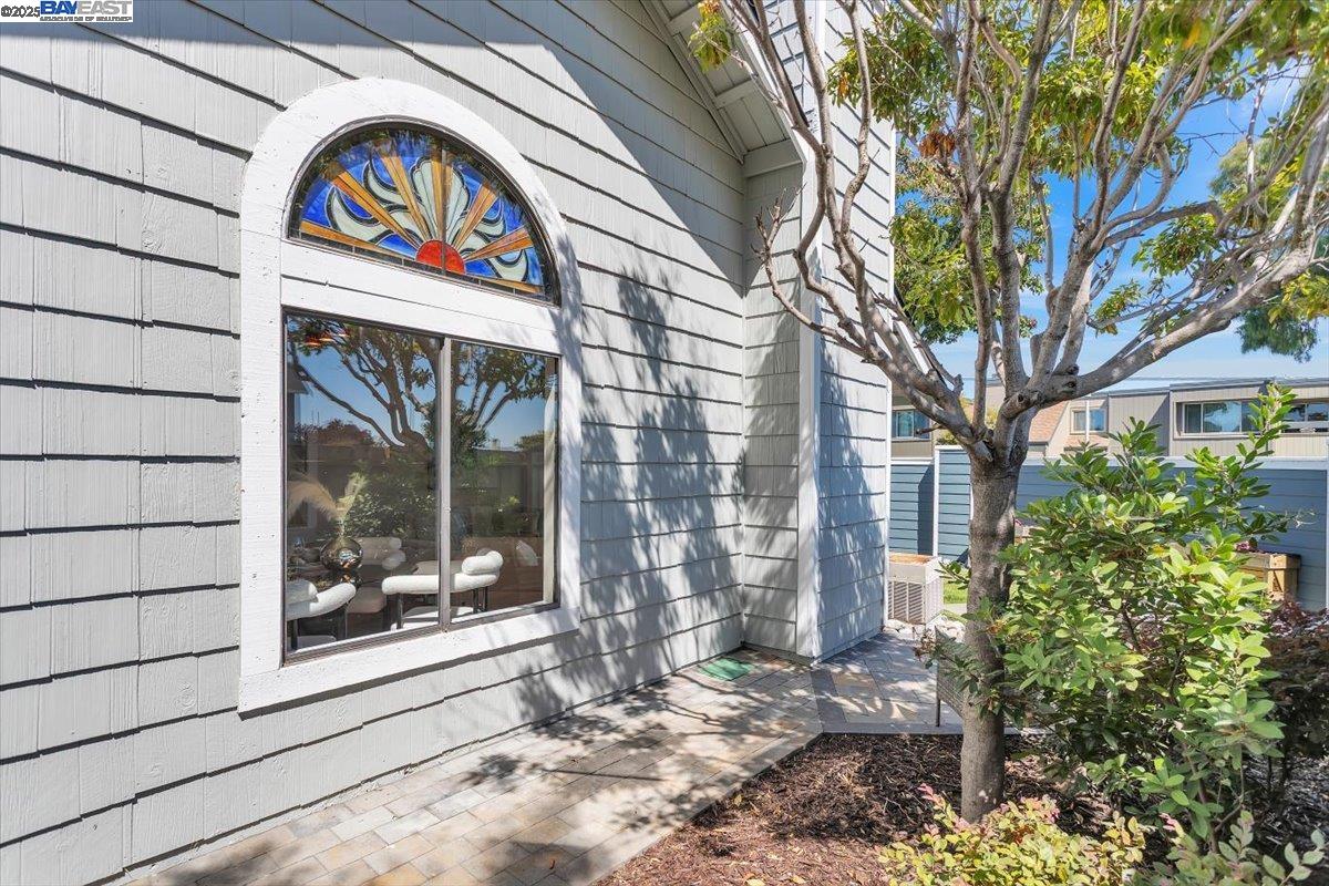 Detail Gallery Image 26 of 38 For 3525 Mcsherry Way, Alameda,  CA 94502 - 2 Beds | 2 Baths