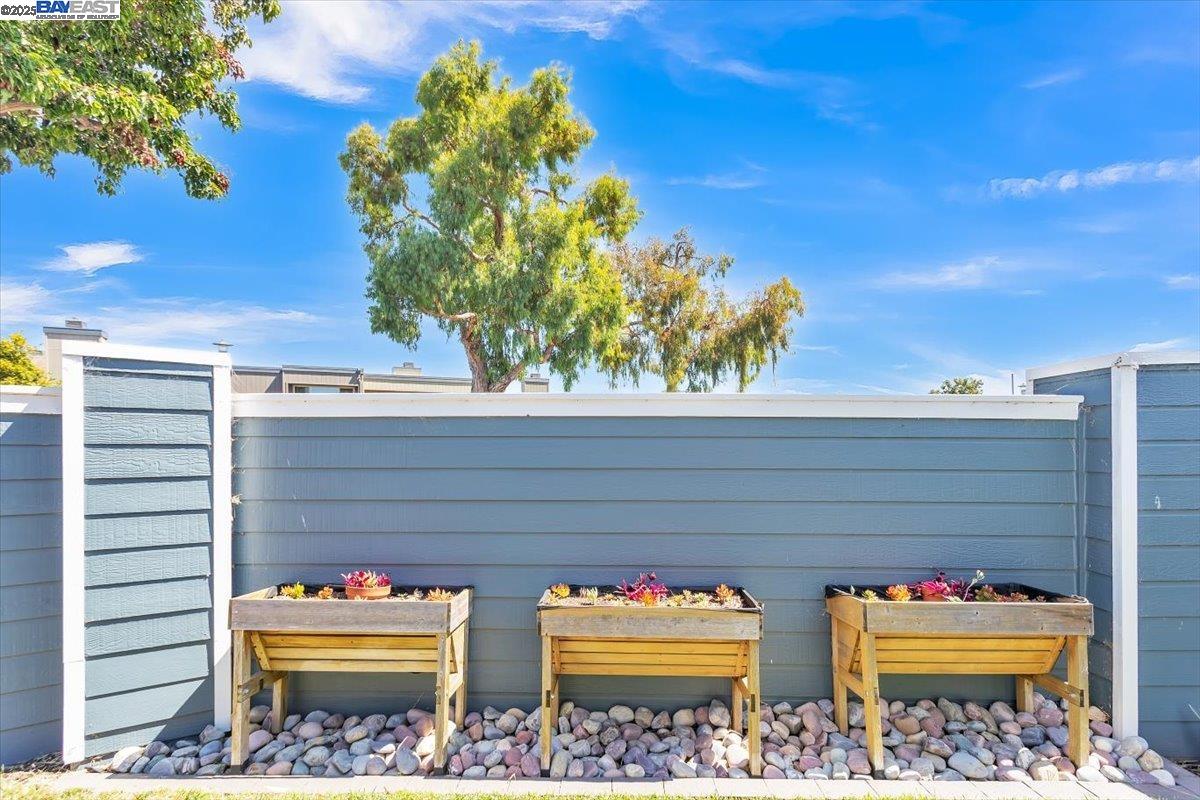 Detail Gallery Image 32 of 38 For 3525 Mcsherry Way, Alameda,  CA 94502 - 2 Beds | 2 Baths
