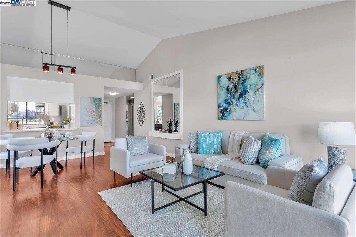 Detail Gallery Image 10 of 38 For 3525 Mcsherry Way, Alameda,  CA 94502 - 2 Beds | 2 Baths