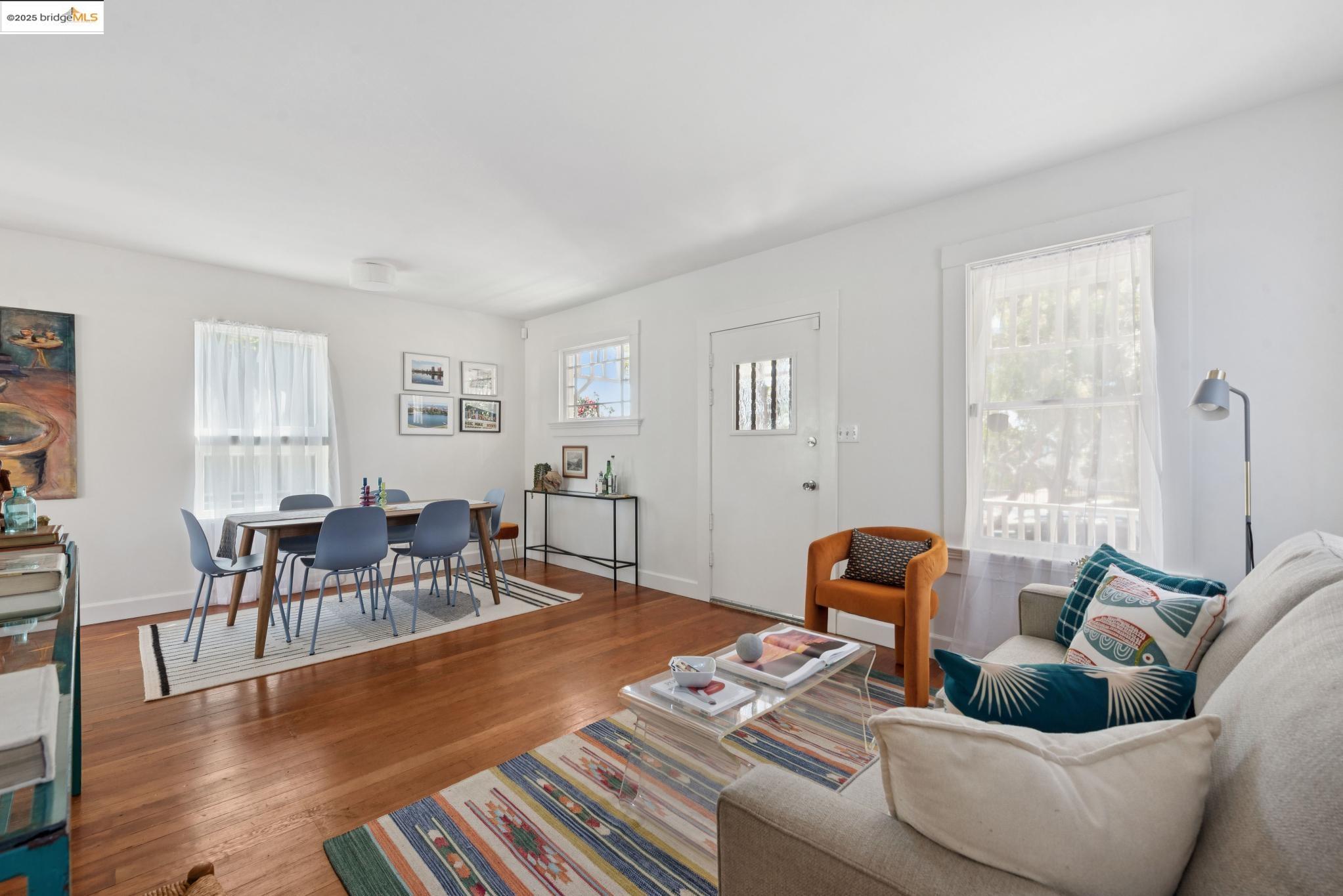 Detail Gallery Image 9 of 50 For 1020 E 19th St, Oakland,  CA 94606 - 2 Beds | 1/1 Baths