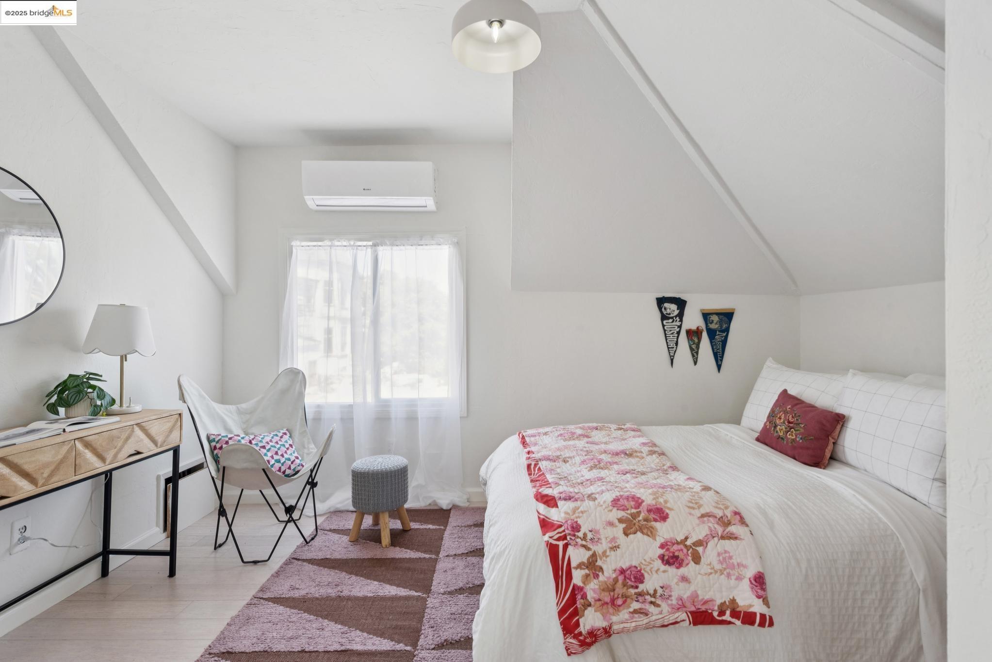 Detail Gallery Image 33 of 50 For 1020 E 19th St, Oakland,  CA 94606 - 2 Beds | 1/1 Baths
