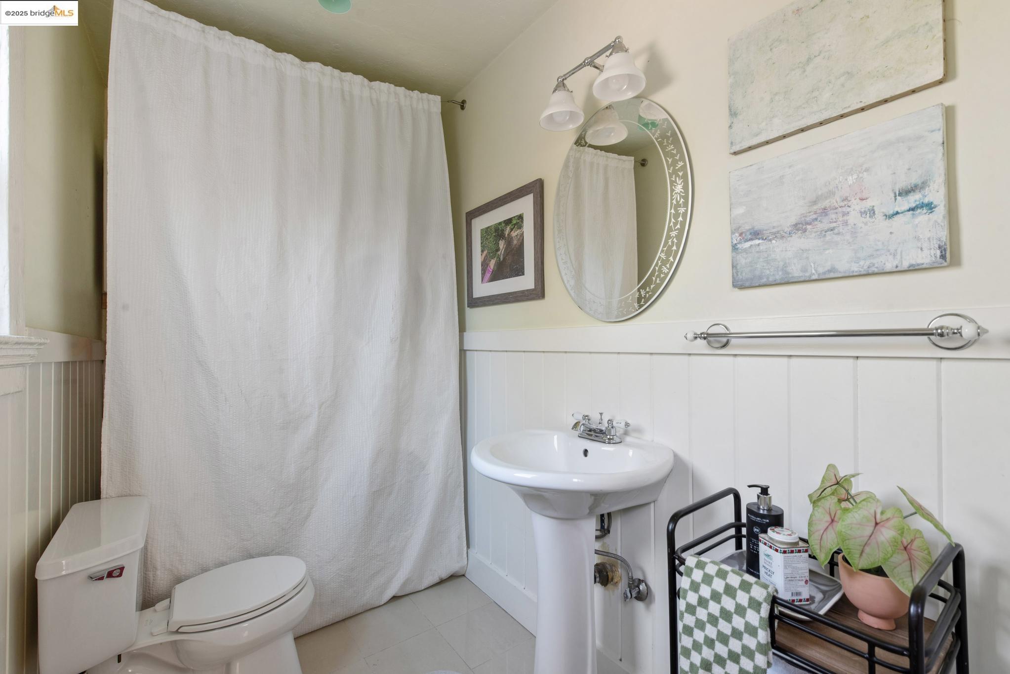 Detail Gallery Image 34 of 50 For 1020 E 19th St, Oakland,  CA 94606 - 2 Beds | 1/1 Baths