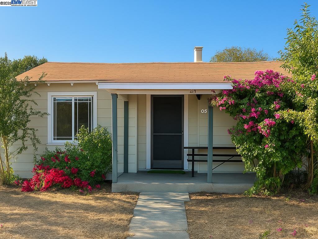 Detail Gallery Image 1 of 28 For 65 Burbank Ave, San Martin,  CA 95046 - 1 Beds | 1 Baths