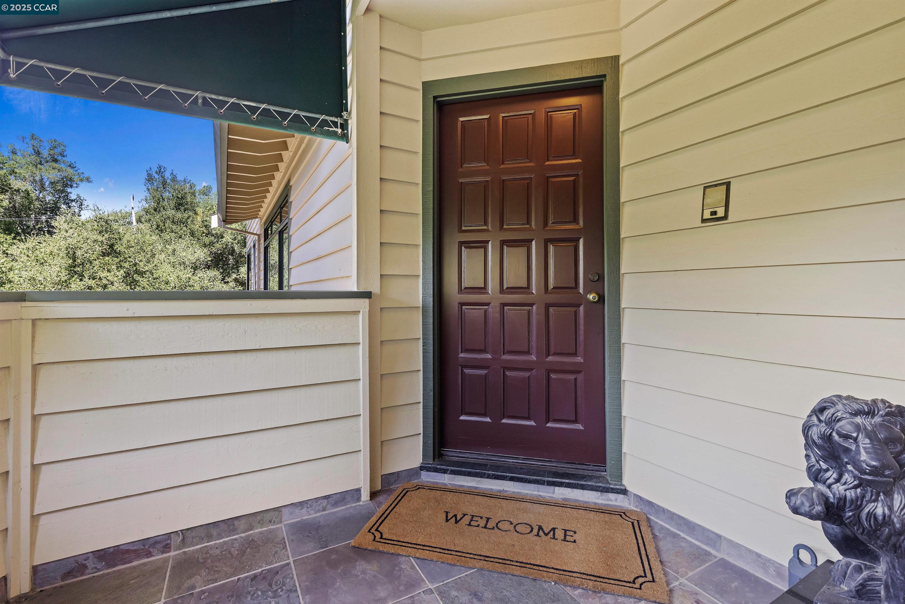 Detail Gallery Image 14 of 59 For 39 Mira Loma Rd, Orinda,  CA 94563 - 4 Beds | 3 Baths