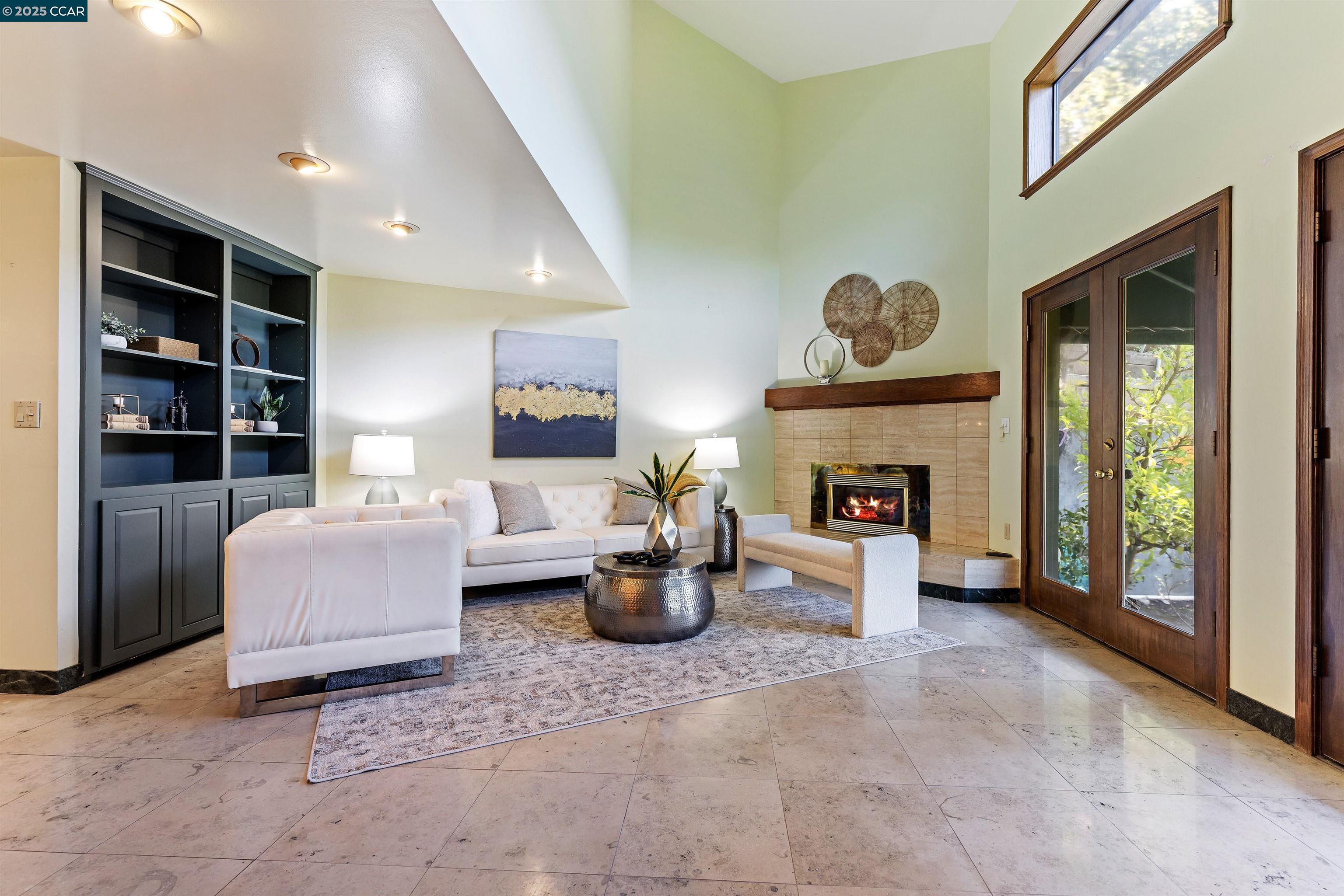 Detail Gallery Image 3 of 59 For 39 Mira Loma Rd, Orinda,  CA 94563 - 4 Beds | 3 Baths