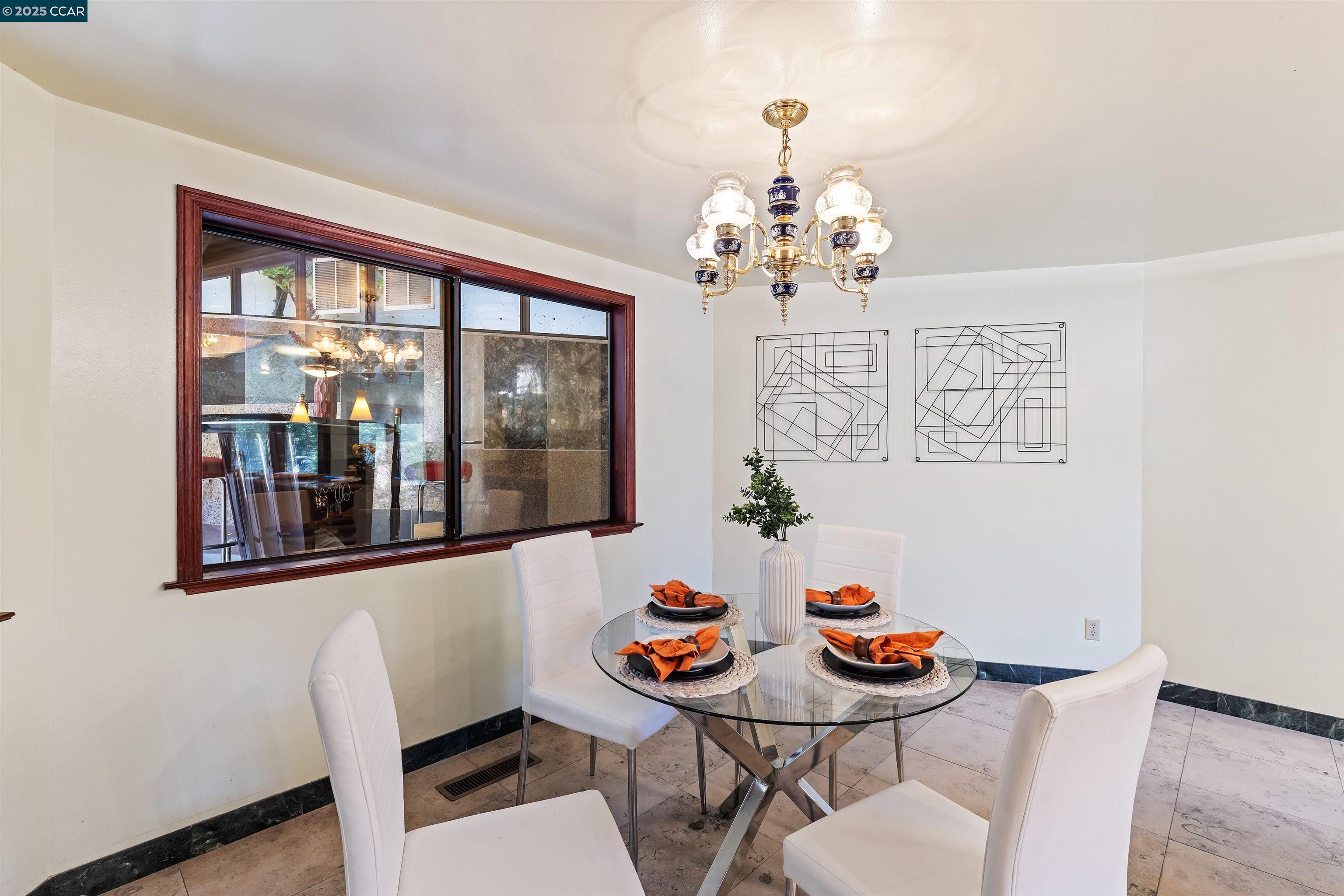 Detail Gallery Image 22 of 60 For 39 Mira Loma Rd, Orinda,  CA 94563 - 4 Beds | 3 Baths