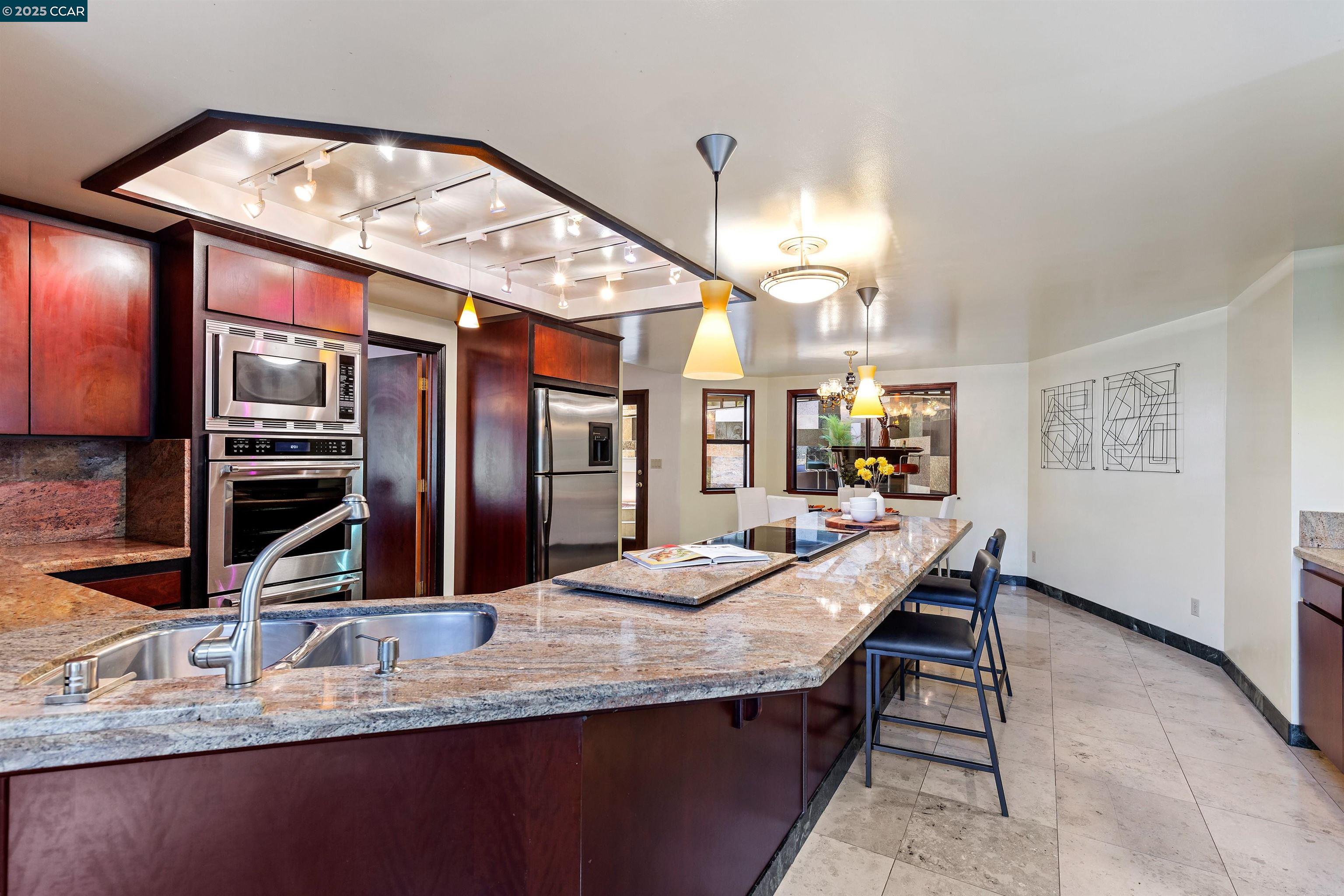 Detail Gallery Image 23 of 59 For 39 Mira Loma Rd, Orinda,  CA 94563 - 4 Beds | 3 Baths