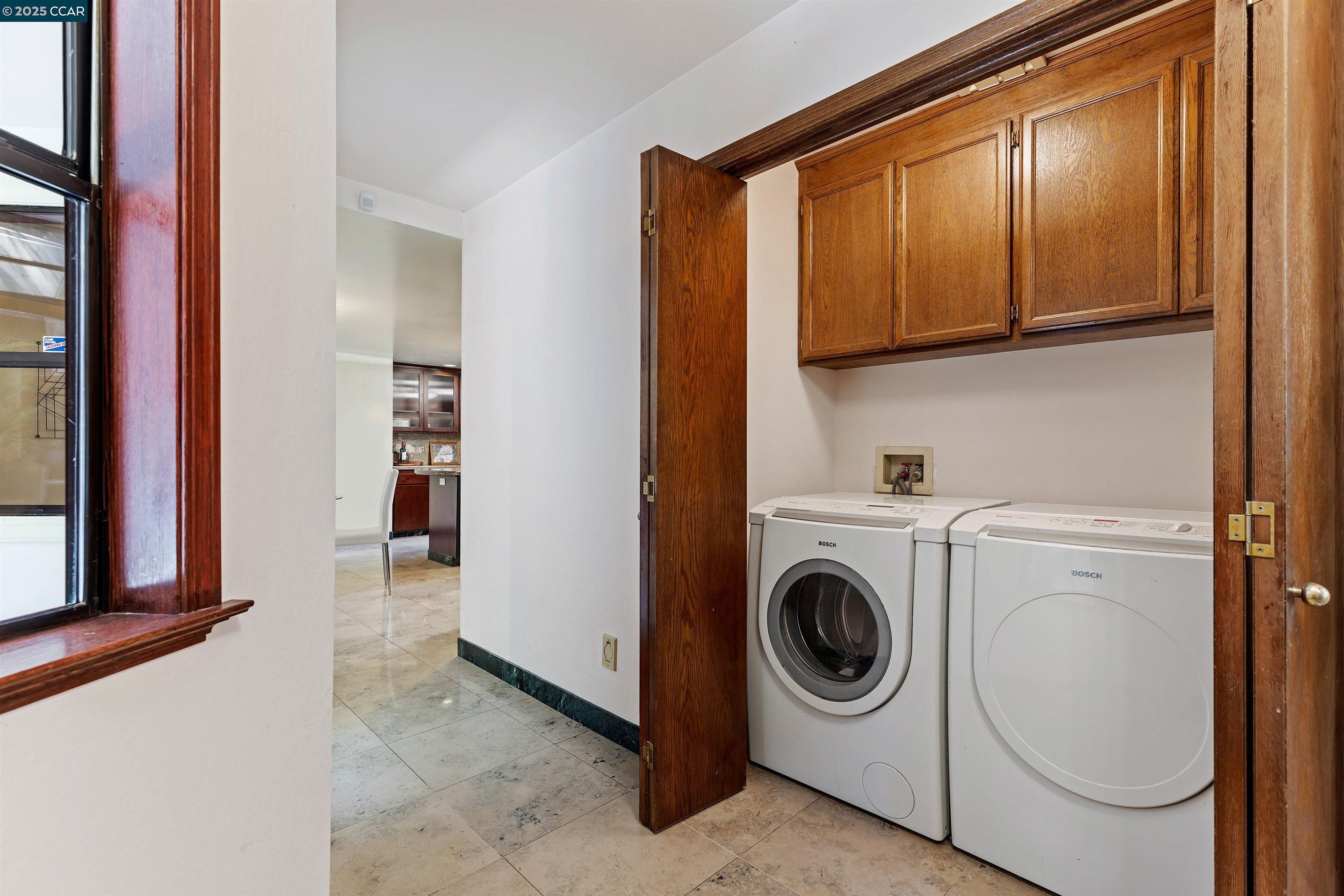 Detail Gallery Image 30 of 60 For 39 Mira Loma Rd, Orinda,  CA 94563 - 4 Beds | 3 Baths