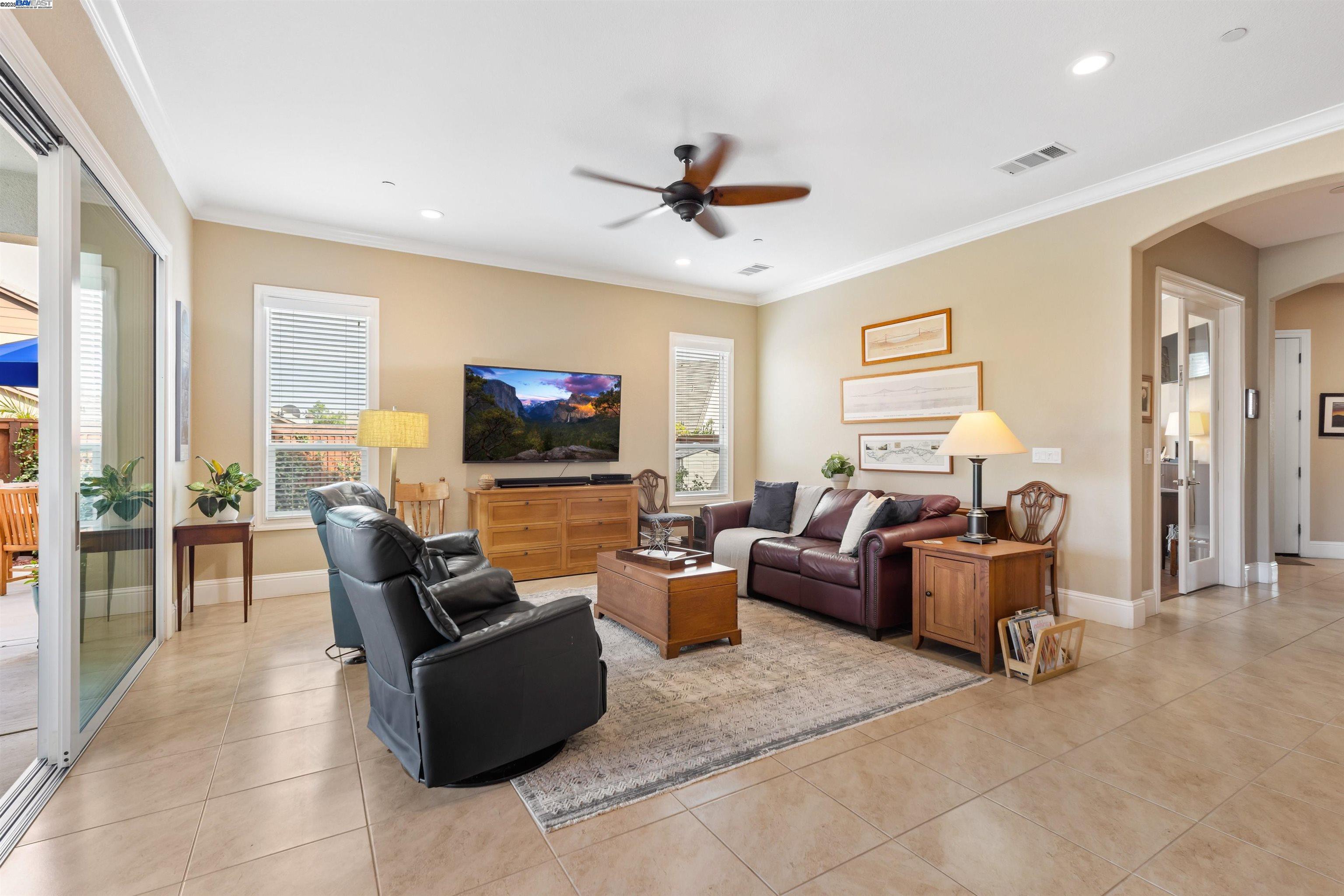 Detail Gallery Image 16 of 58 For 2062 Reserva Ct, Brentwood,  CA 94513 - 2 Beds | 2/1 Baths