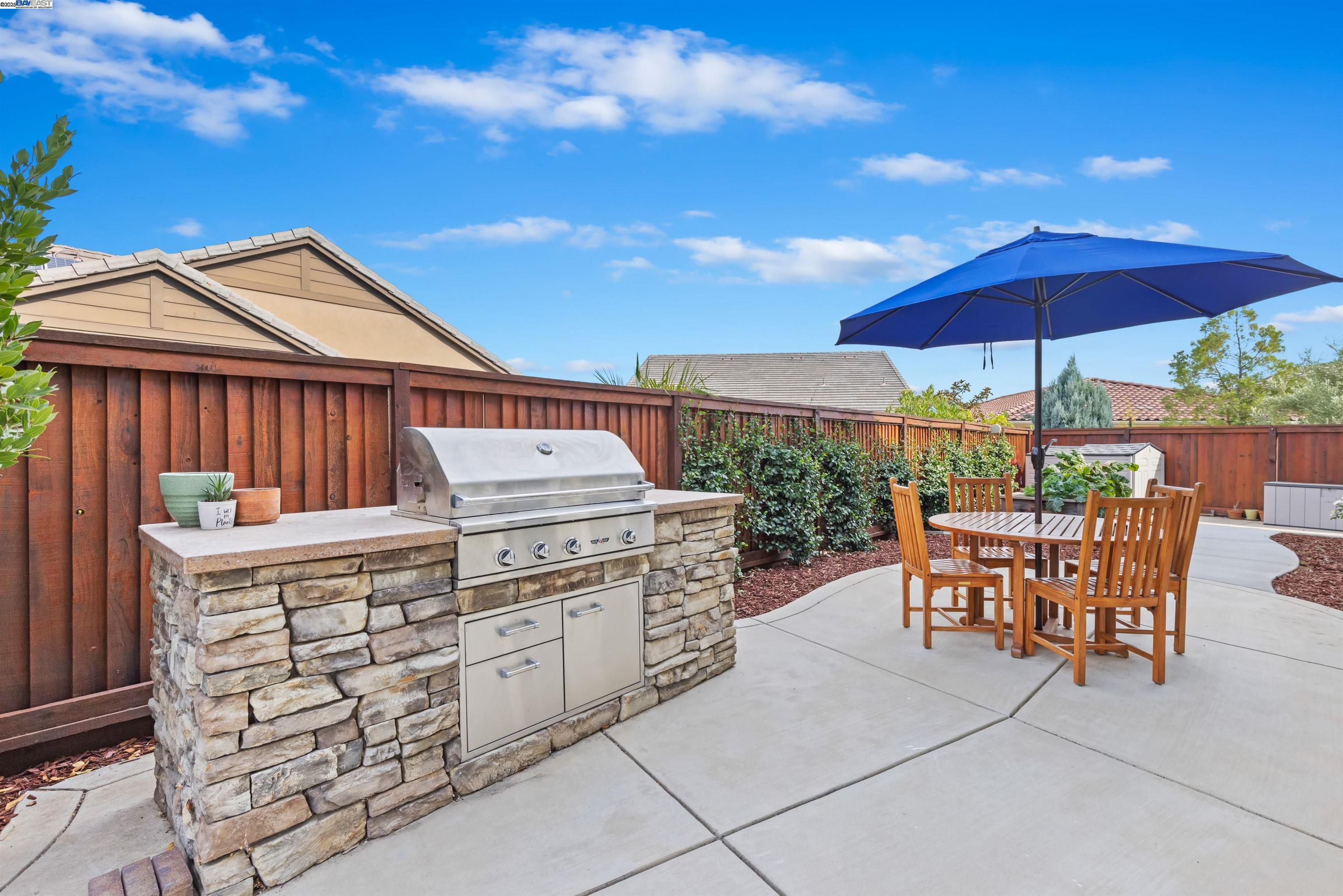 Detail Gallery Image 32 of 58 For 2062 Reserva Ct, Brentwood,  CA 94513 - 2 Beds | 2/1 Baths