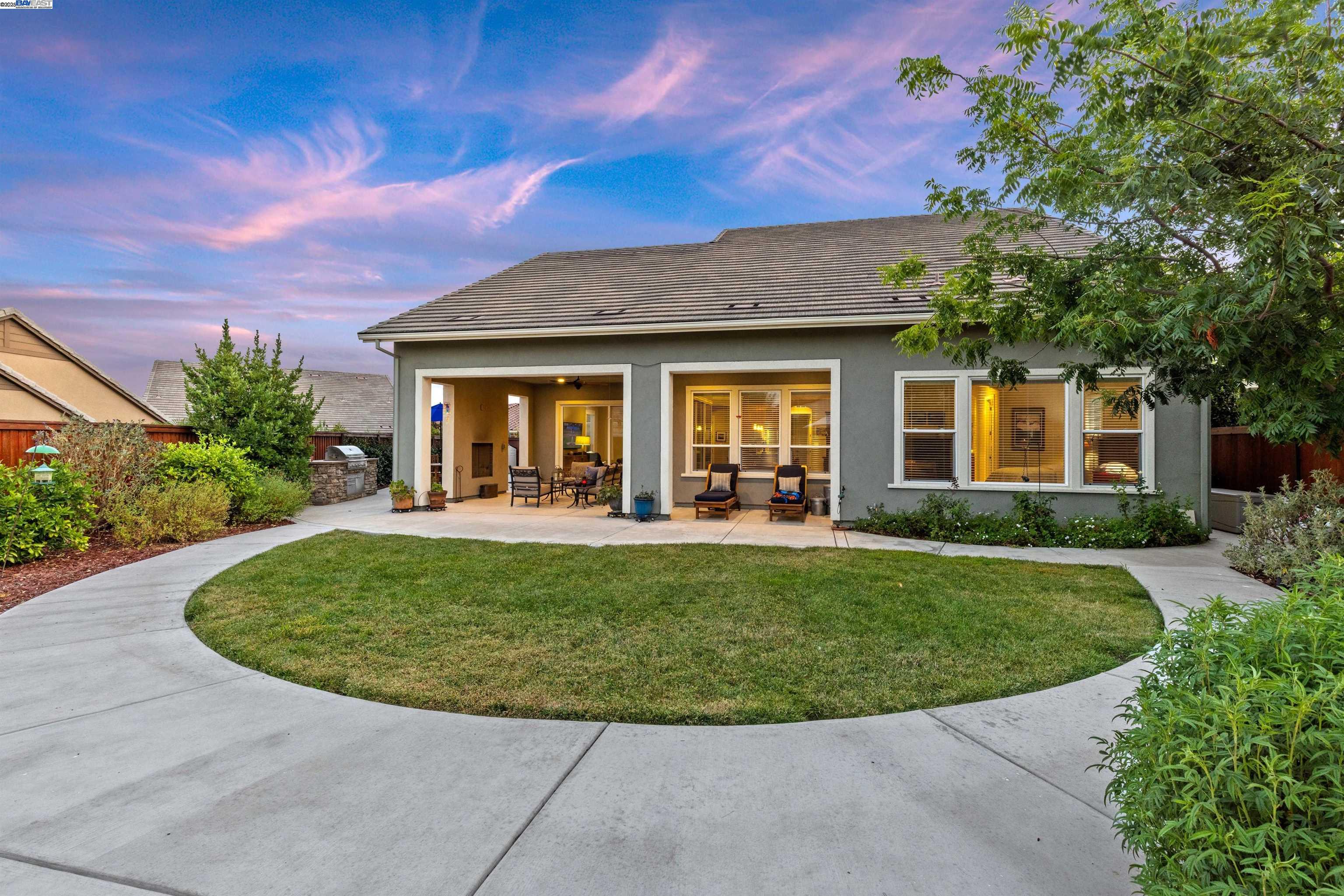 Detail Gallery Image 38 of 58 For 2062 Reserva Ct, Brentwood,  CA 94513 - 2 Beds | 2/1 Baths