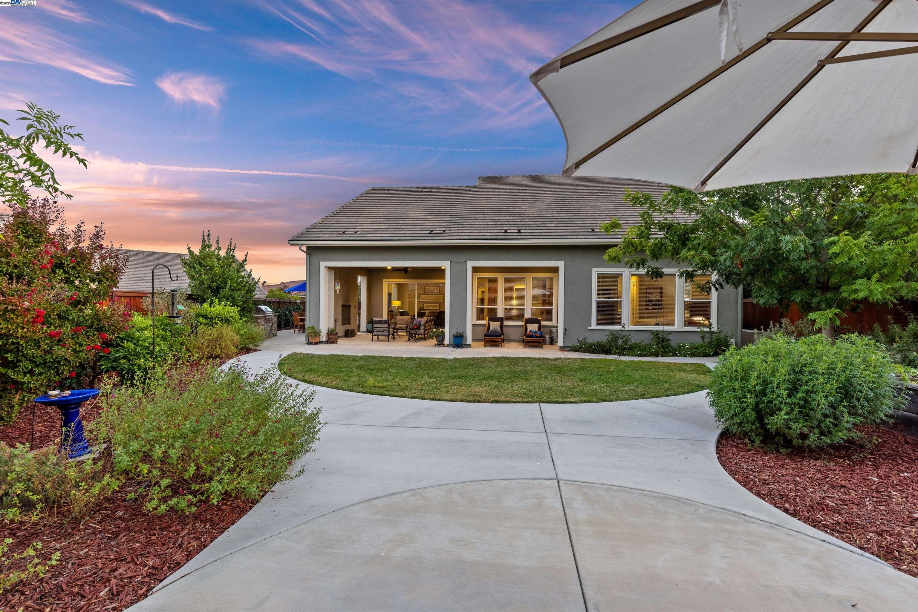 Detail Gallery Image 39 of 58 For 2062 Reserva Ct, Brentwood,  CA 94513 - 2 Beds | 2/1 Baths