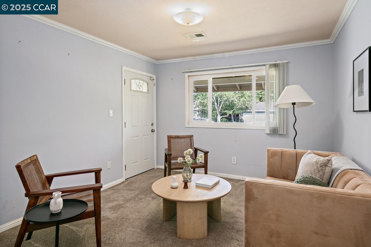 Detail Gallery Image 17 of 40 For 209 Farm Hill Ct, Danville,  CA 94526 - 5 Beds | 2 Baths