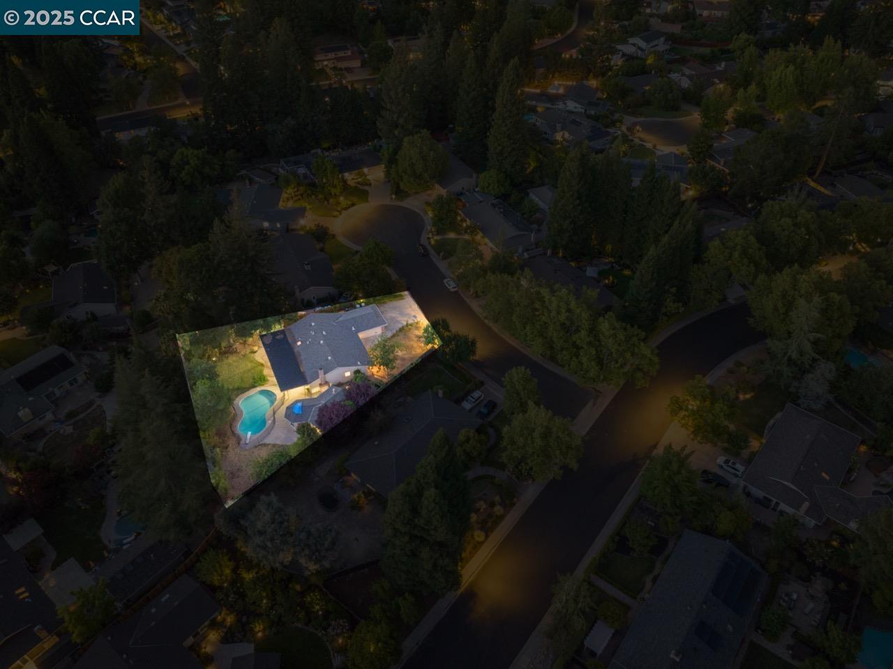 Detail Gallery Image 4 of 40 For 209 Farm Hill Ct, Danville,  CA 94526 - 5 Beds | 2 Baths