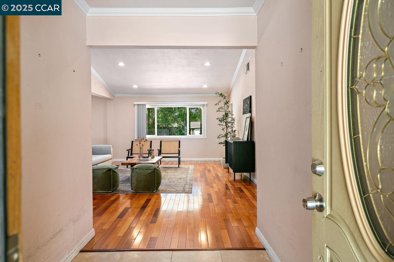Detail Gallery Image 6 of 40 For 209 Farm Hill Ct, Danville,  CA 94526 - 5 Beds | 2 Baths
