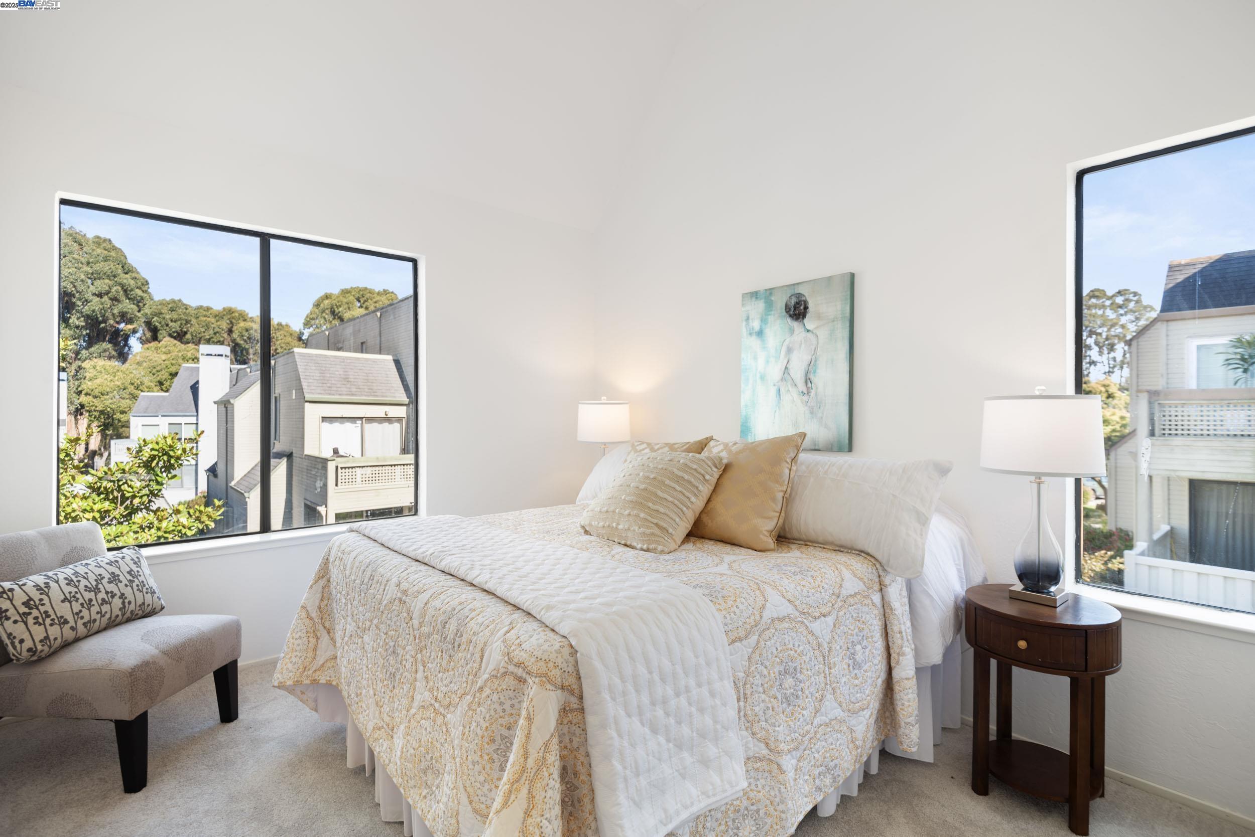 Detail Gallery Image 11 of 26 For 3754 Stoneglen N, Richmond,  CA 94806 - 2 Beds | 2 Baths