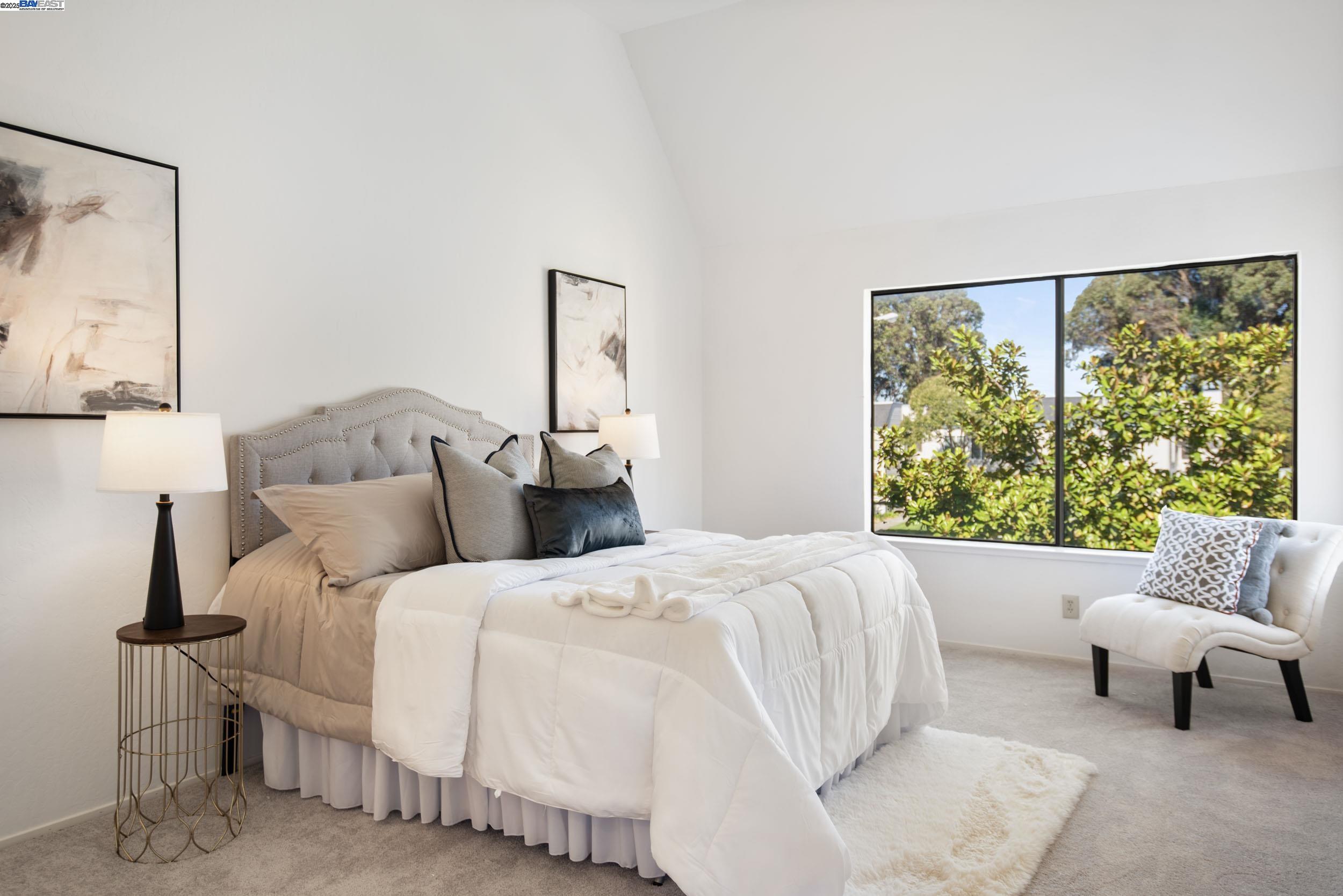 Detail Gallery Image 13 of 26 For 3754 Stoneglen N, Richmond,  CA 94806 - 2 Beds | 2 Baths