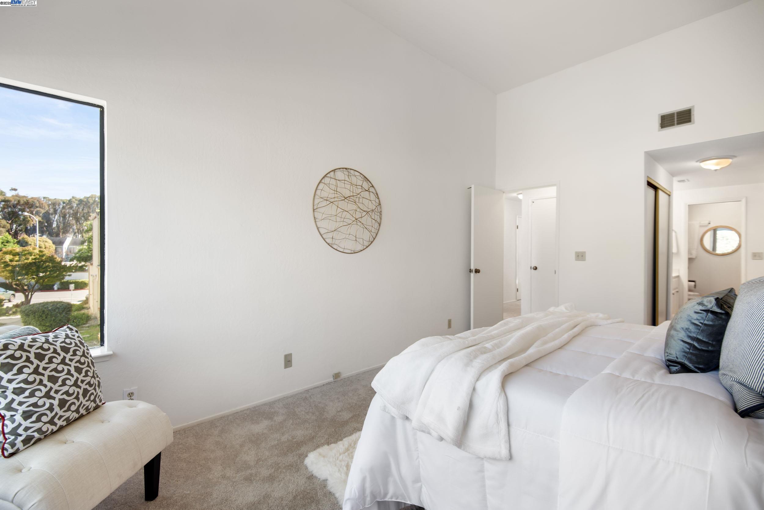 Detail Gallery Image 15 of 26 For 3754 Stoneglen N, Richmond,  CA 94806 - 2 Beds | 2 Baths