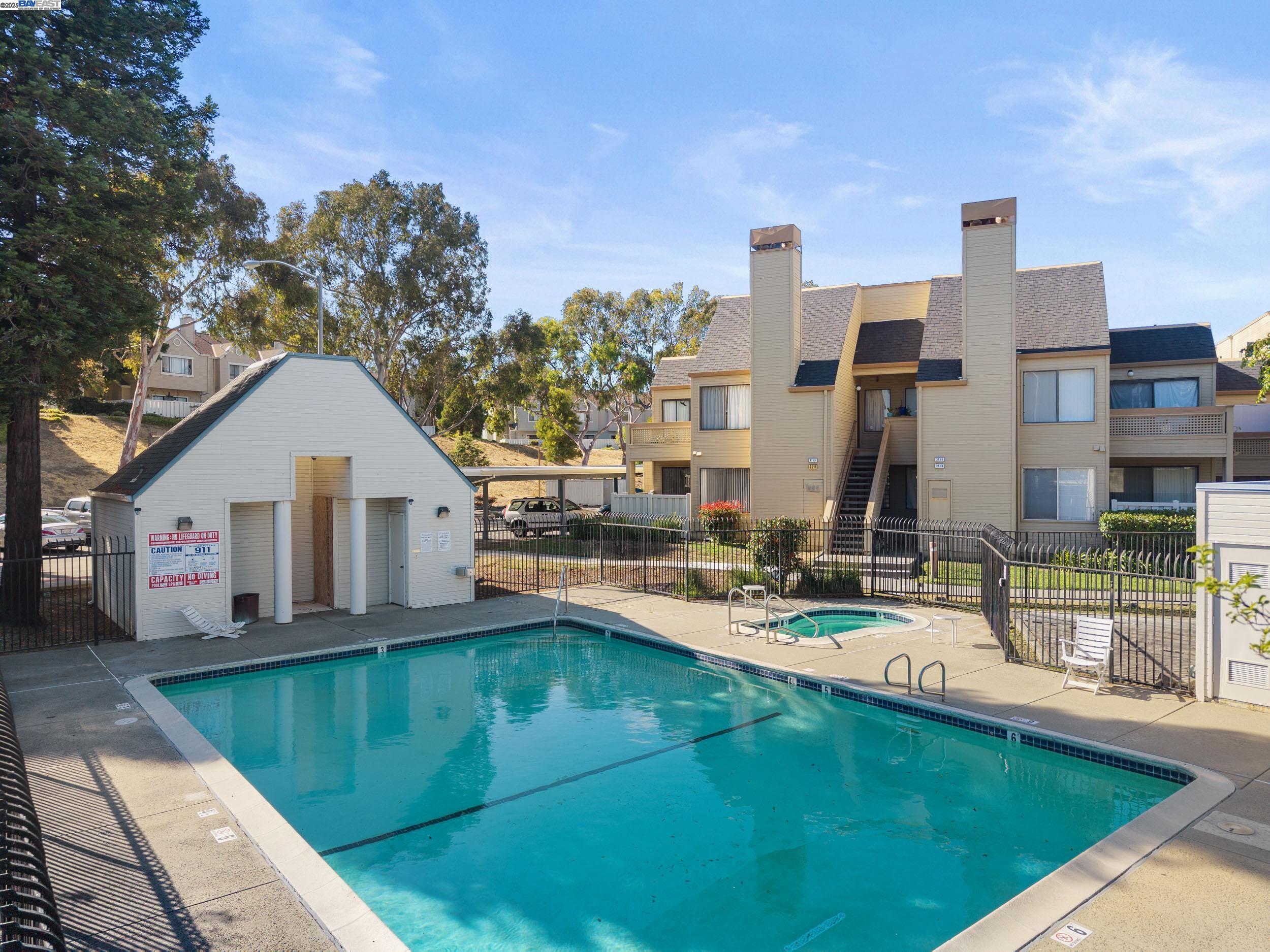 Detail Gallery Image 23 of 26 For 3754 Stoneglen N, Richmond,  CA 94806 - 2 Beds | 2 Baths