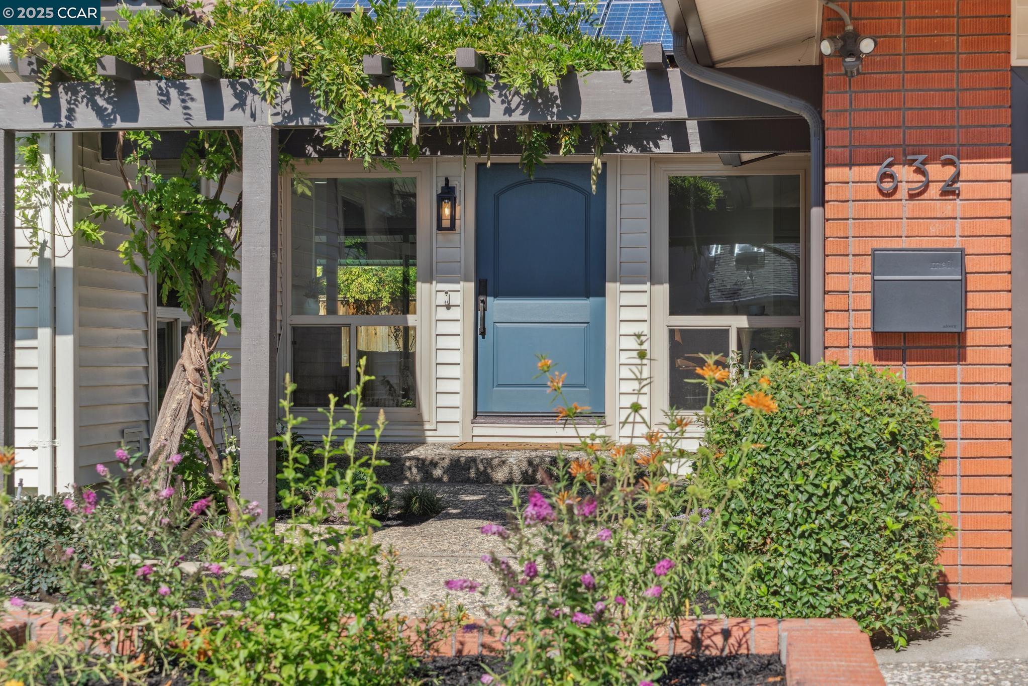 Detail Gallery Image 2 of 39 For 632 Wintergreen Ln, Walnut Creek,  CA 94598 - 3 Beds | 2 Baths