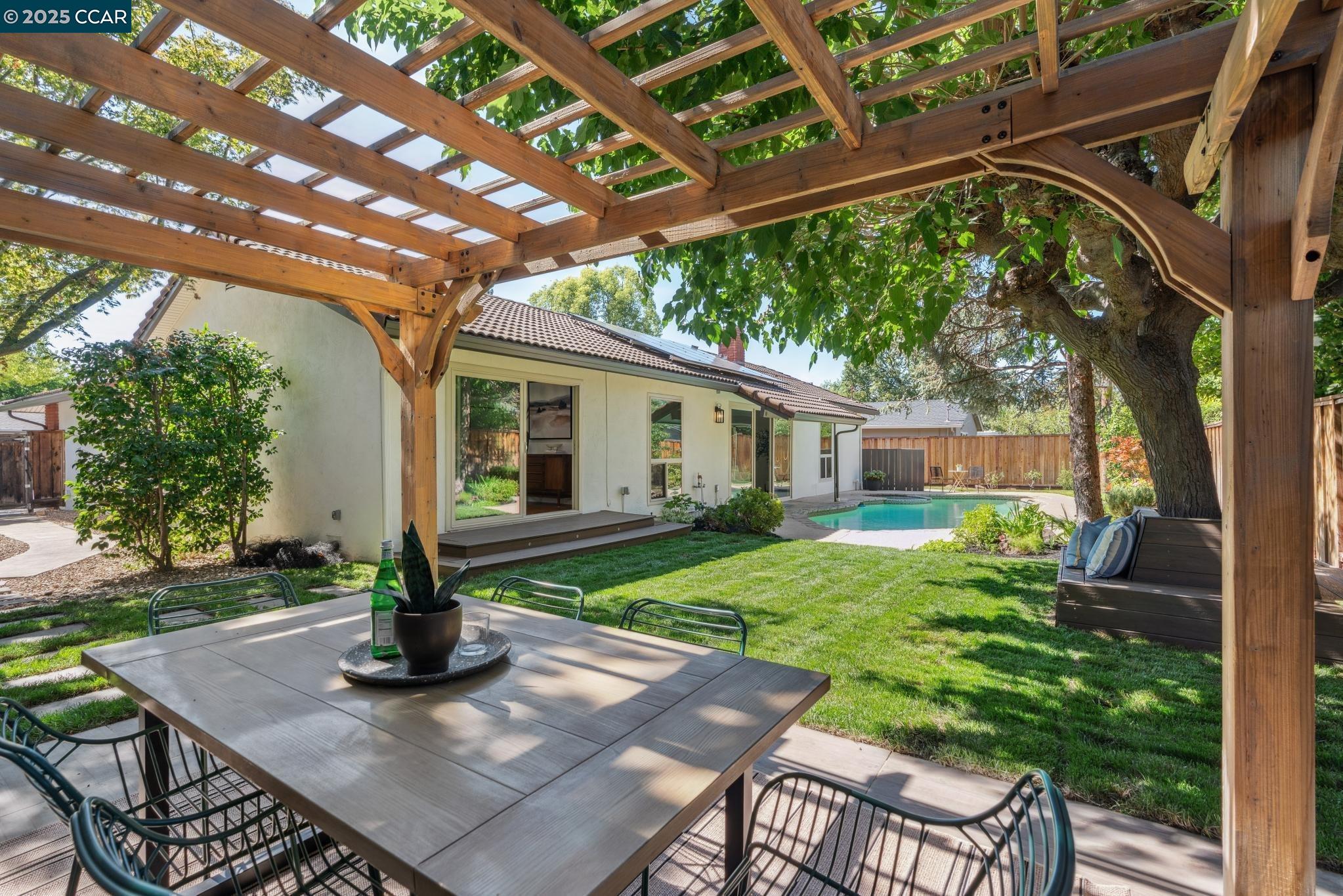 Detail Gallery Image 33 of 39 For 632 Wintergreen Ln, Walnut Creek,  CA 94598 - 3 Beds | 2 Baths