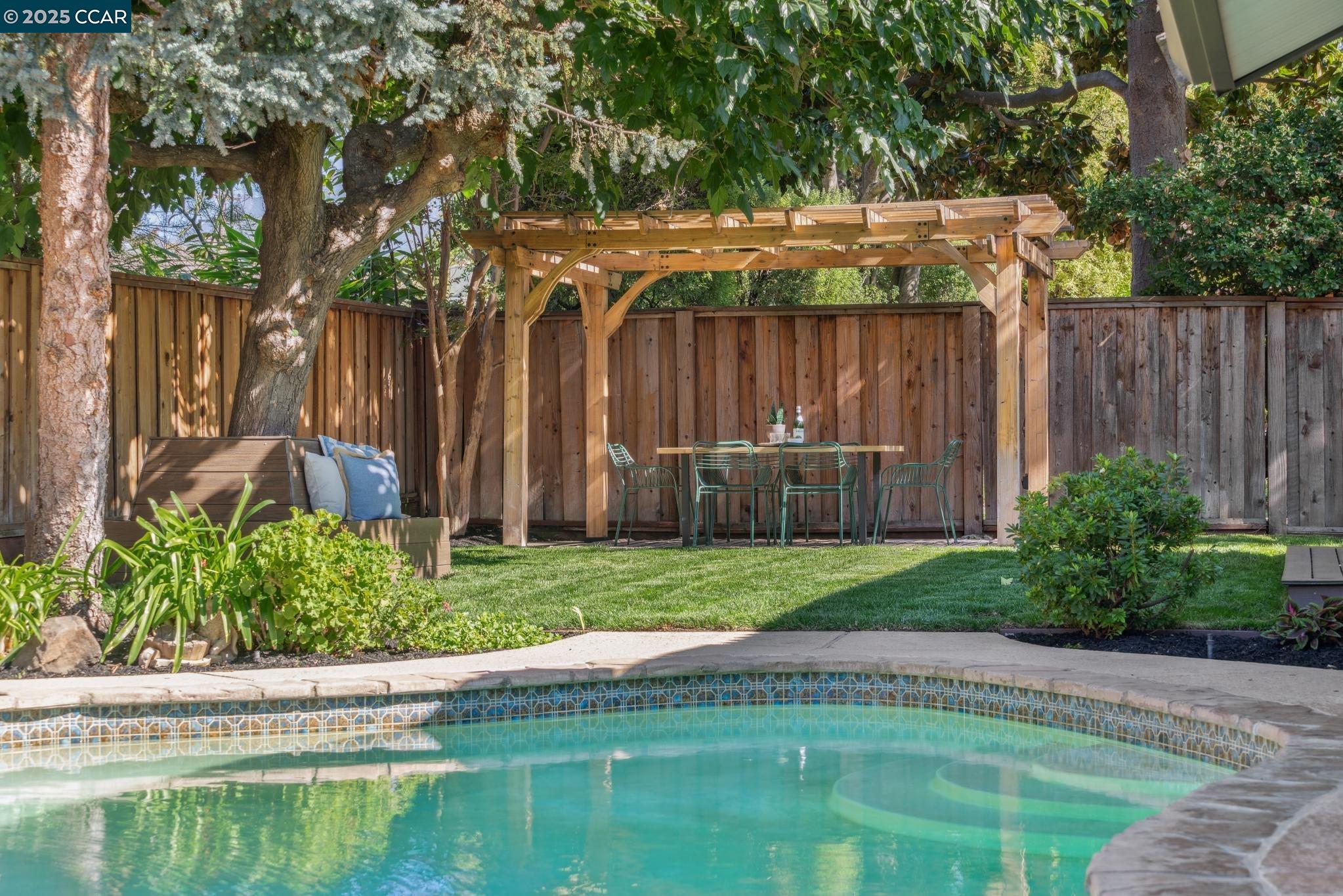 Detail Gallery Image 38 of 39 For 632 Wintergreen Ln, Walnut Creek,  CA 94598 - 3 Beds | 2 Baths