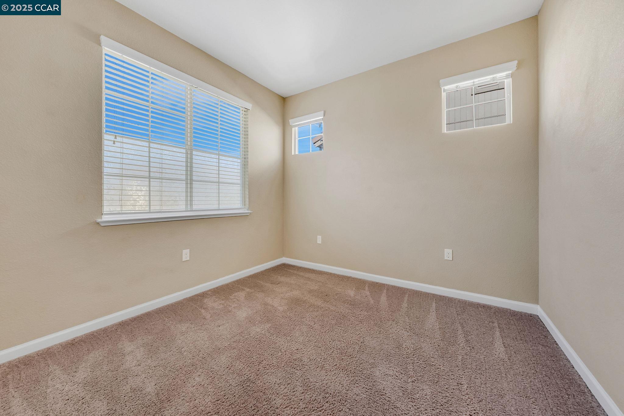 Detail Gallery Image 24 of 54 For 1037 Gridley Dr, Pittsburg,  CA 94565 - 4 Beds | 2/1 Baths